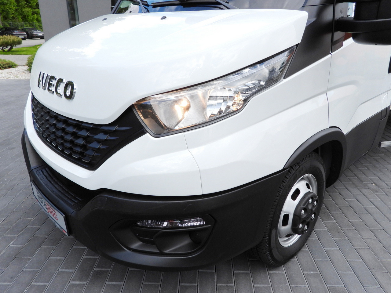 Closed box van IVECO DAILY 35C16 BOX LIFT 8 PALLETS CRUISE CONTROL TWIN WHEELS AIR CONDITIONING  160HP: picture 19