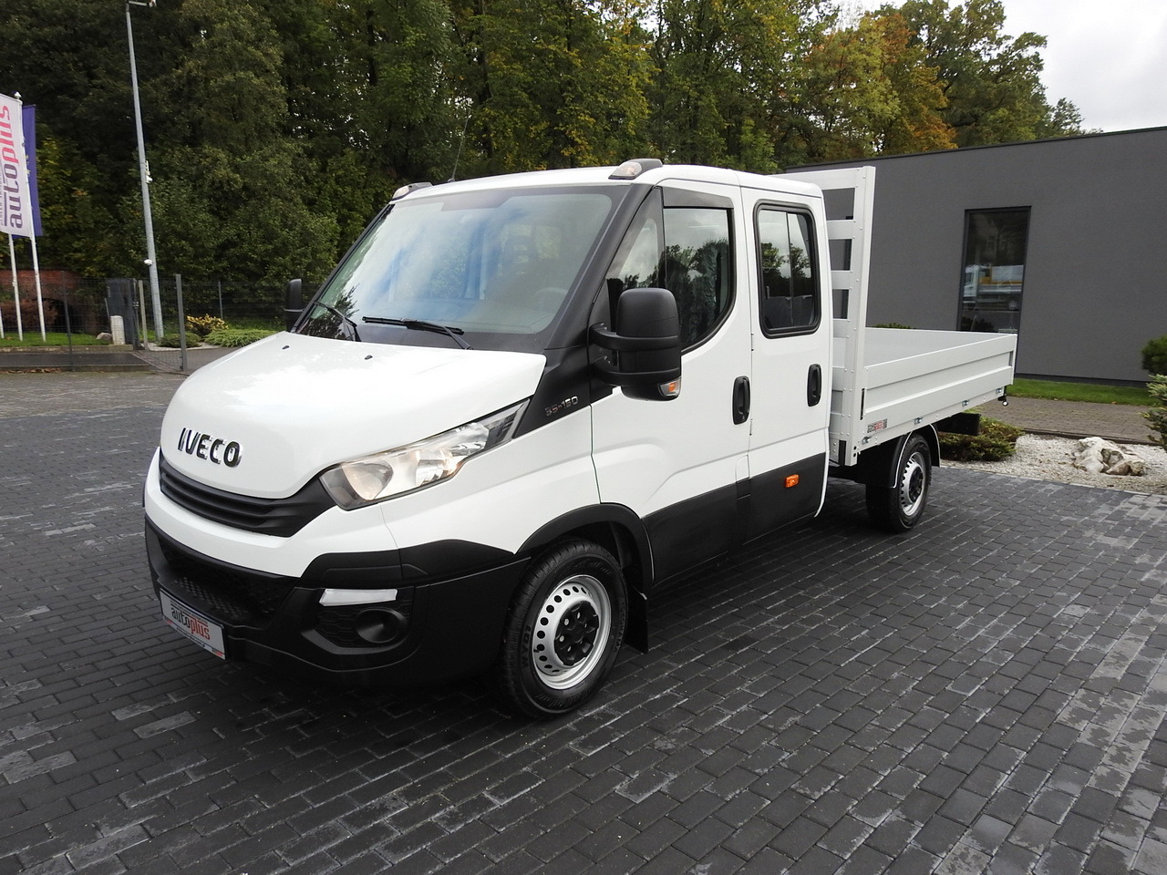 Combi van IVECO DAILY 35S15 STAKE BODY DOUBLE CABIN DOKA 7 SEATS AIR CONDITIONING  150HP: picture 6 Combi van IVECO DAILY 35S15 STAKE BODY DOUBLE CABIN DOKA 7 SEATS AIR CONDITIONING  150HP: picture 6