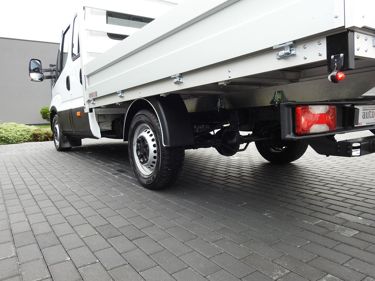 Combi van IVECO DAILY 35S15 STAKE BODY DOUBLE CABIN DOKA 7 SEATS AIR CONDITIONING  150HP: picture 15 Combi van IVECO DAILY 35S15 STAKE BODY DOUBLE CABIN DOKA 7 SEATS AIR CONDITIONING  150HP: picture 15