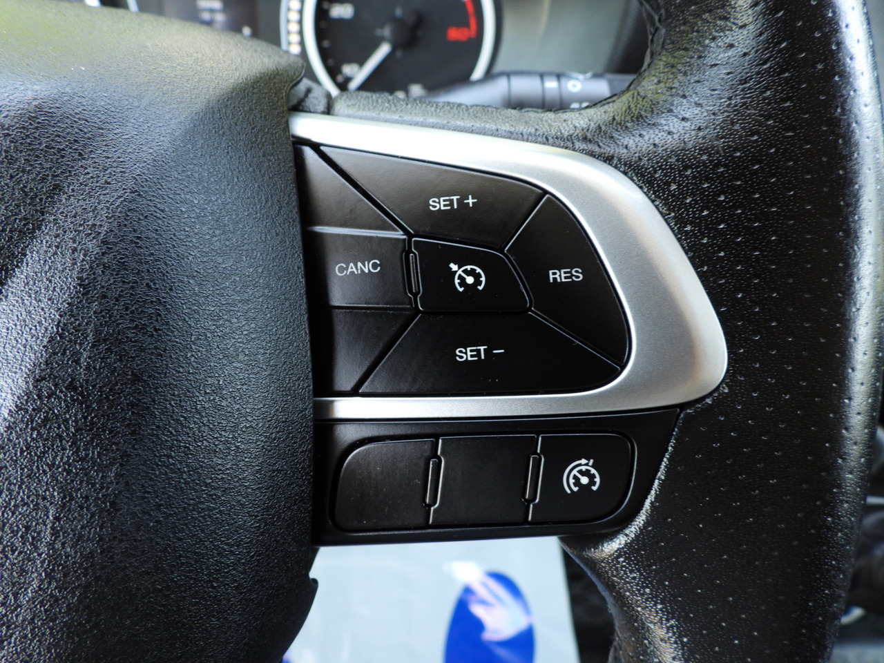 Curtain side van IVECO DAILY 35S18 TARPAULIN 10 PALLETS WEBASTO CRUISE CONTROL LED LIGHTS PNEUMATICS AIR CONDITIONING 180HP: picture 39 Curtain side van IVECO DAILY 35S18 TARPAULIN 10 PALLETS WEBASTO CRUISE CONTROL LED LIGHTS PNEUMATICS AIR CONDITIONING 180HP: picture 39