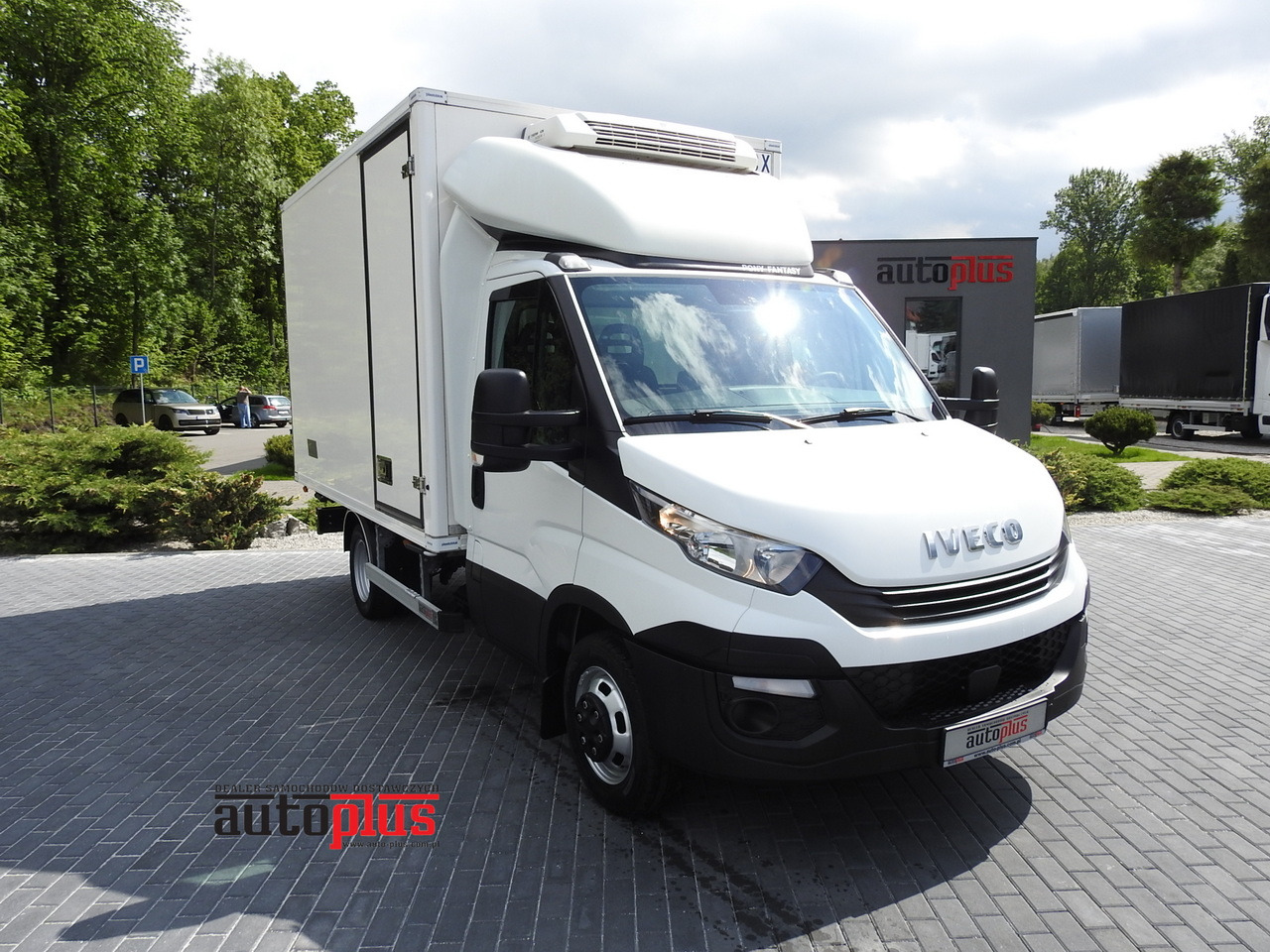 IVECO DAILY 50C15 REGRIGERATOR BOX -5*C POWER SUPPLY 230V AIR CONDITIONING TWIN WHEELS 150HP - Refrigerated delivery van: picture 1 IVECO DAILY 50C15 REGRIGERATOR BOX -5*C POWER SUPPLY 230V AIR CONDITIONING TWIN WHEELS 150HP - Refrigerated delivery van: picture 1