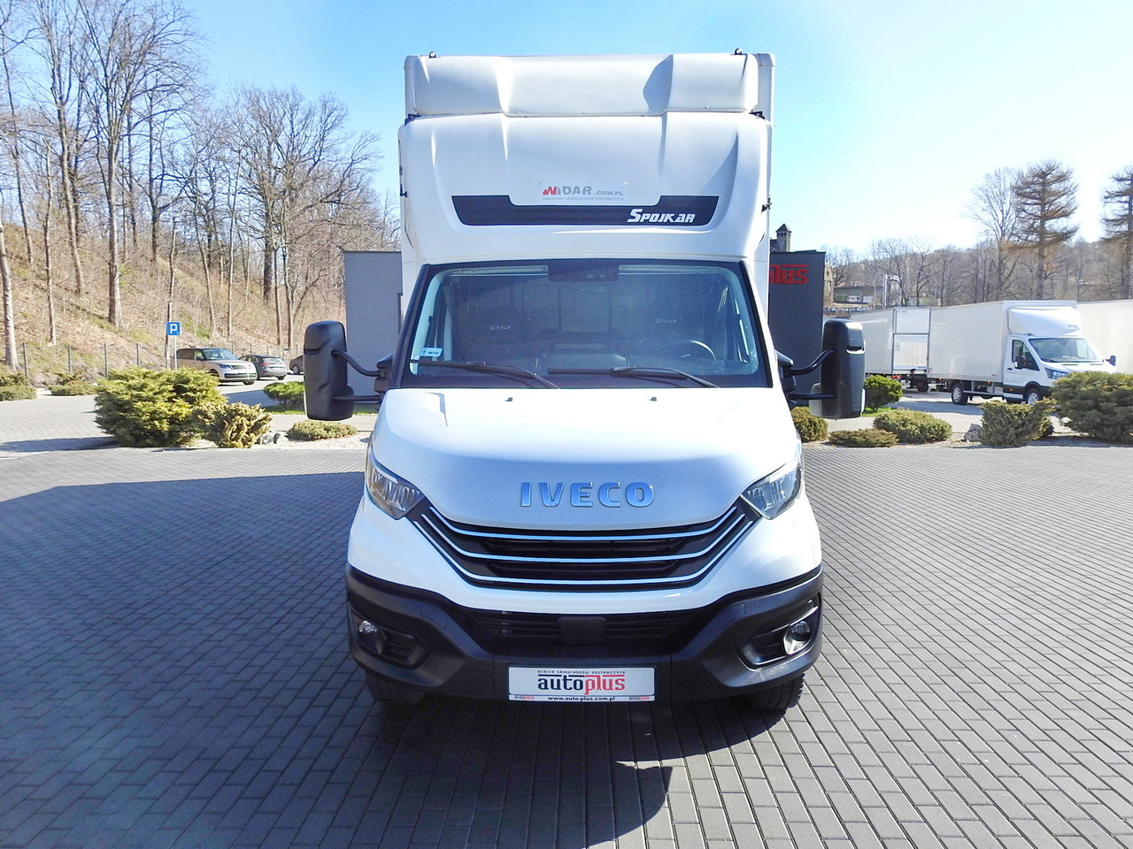 IVECO DAILY 70C18 BOX LIFT 14 PALLETS WEBASTO CRUISE CONTROL NAVIGATION LED LIGHTS TWIN WHEELS AIR CONDITIONING  180HP - Closed box van: picture 5 IVECO DAILY 70C18 BOX LIFT 14 PALLETS WEBASTO CRUISE CONTROL NAVIGATION LED LIGHTS TWIN WHEELS AIR CONDITIONING  180HP - Closed box van: picture 5