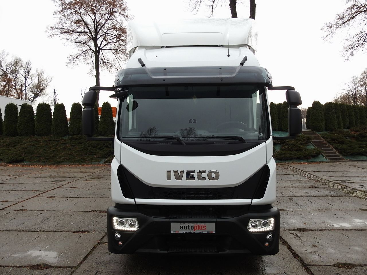 IVECO EUROCARGO 120-250 NEW TARPAULIN LIFT 18 PALLETS WEBASTO CRUISE CONTROL AIR CONDITIONING LED LIGHTS PNEUMATICS AUTOMATIC TRANSMISSION HI-MATIC 250HP - Curtainsider truck: picture 5 IVECO EUROCARGO 120-250 NEW TARPAULIN LIFT 18 PALLETS WEBASTO CRUISE CONTROL AIR CONDITIONING LED LIGHTS PNEUMATICS AUTOMATIC TRANSMISSION HI-MATIC 250HP - Curtainsider truck: picture 5