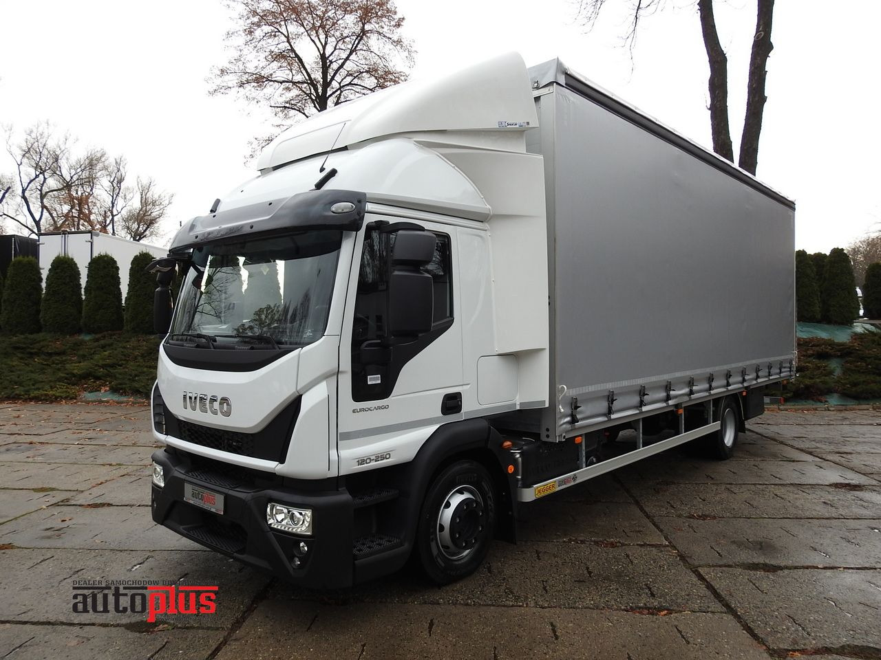 IVECO EUROCARGO 120-250 NEW TARPAULIN LIFT 18 PALLETS WEBASTO CRUISE CONTROL AIR CONDITIONING LED LIGHTS PNEUMATICS AUTOMATIC TRANSMISSION HI-MATIC 250HP - Curtainsider truck: picture 1 IVECO EUROCARGO 120-250 NEW TARPAULIN LIFT 18 PALLETS WEBASTO CRUISE CONTROL AIR CONDITIONING LED LIGHTS PNEUMATICS AUTOMATIC TRANSMISSION HI-MATIC 250HP - Curtainsider truck: picture 1