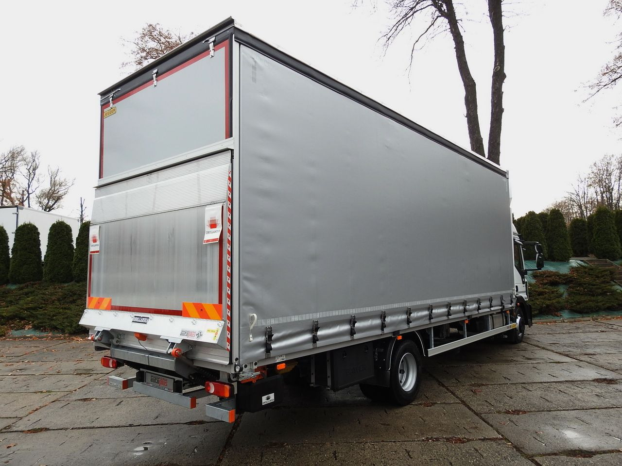 IVECO EUROCARGO 120-250 NEW TARPAULIN LIFT 18 PALLETS WEBASTO CRUISE CONTROL AIR CONDITIONING LED LIGHTS PNEUMATICS AUTOMATIC TRANSMISSION HI-MATIC 250HP - Curtainsider truck: picture 3 IVECO EUROCARGO 120-250 NEW TARPAULIN LIFT 18 PALLETS WEBASTO CRUISE CONTROL AIR CONDITIONING LED LIGHTS PNEUMATICS AUTOMATIC TRANSMISSION HI-MATIC 250HP - Curtainsider truck: picture 3