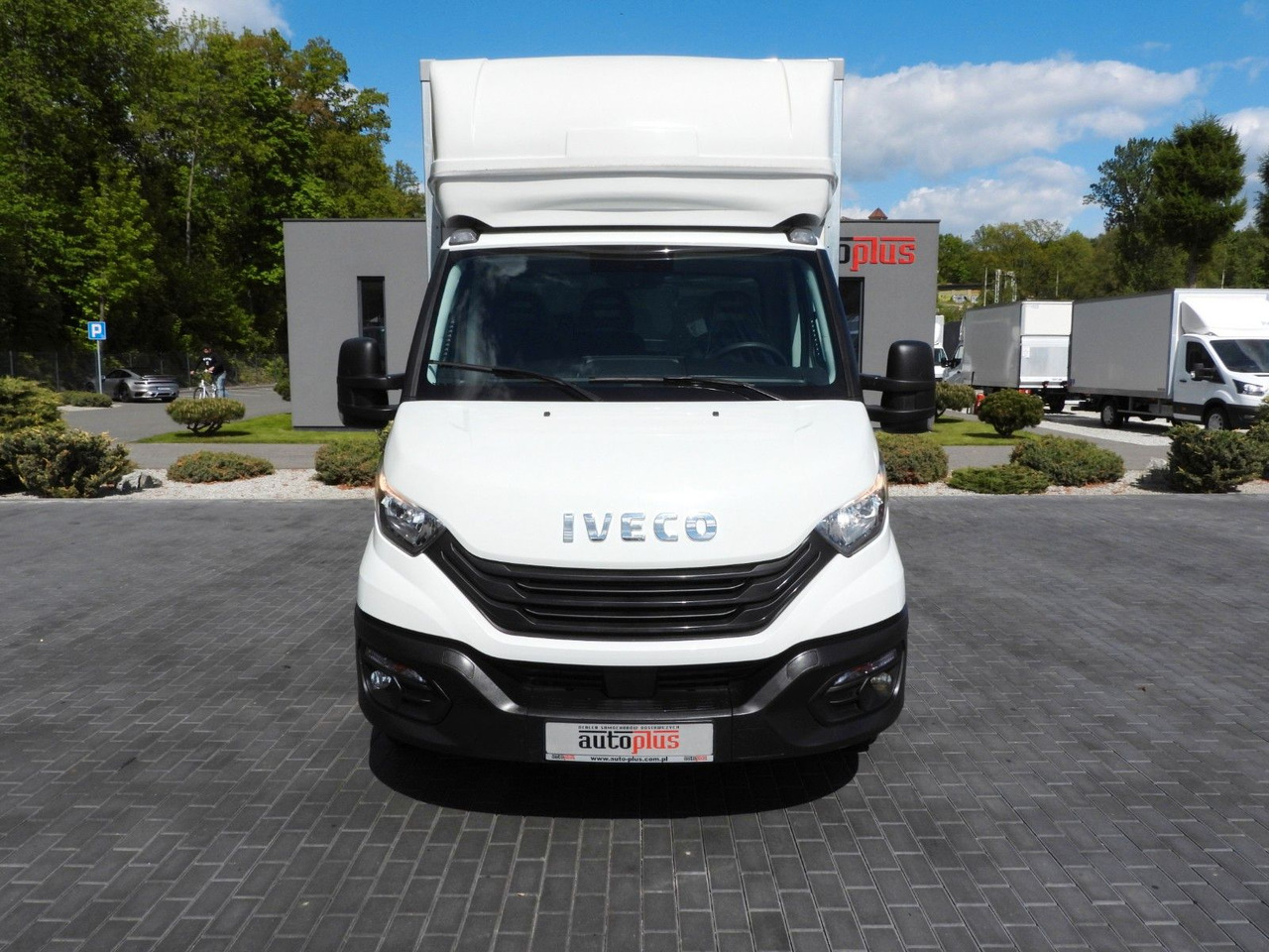 Iveco DAILY 35C16 KOFFER AUFZUG 8 PALETTEN TEMPOMAT - Closed box van: picture 5 Iveco DAILY 35C16 KOFFER AUFZUG 8 PALETTEN TEMPOMAT - Closed box van: picture 5
