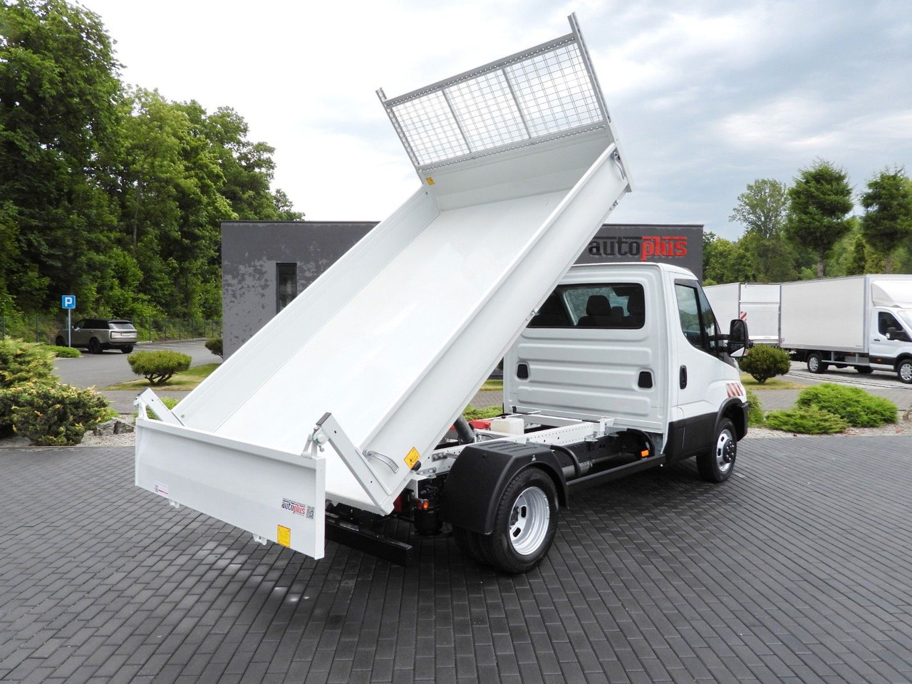 Iveco DAILY 35C21 KIPPER TEMPOMAT NAVIGATION LED - Tipper van: picture 3 Iveco DAILY 35C21 KIPPER TEMPOMAT NAVIGATION LED - Tipper van: picture 3