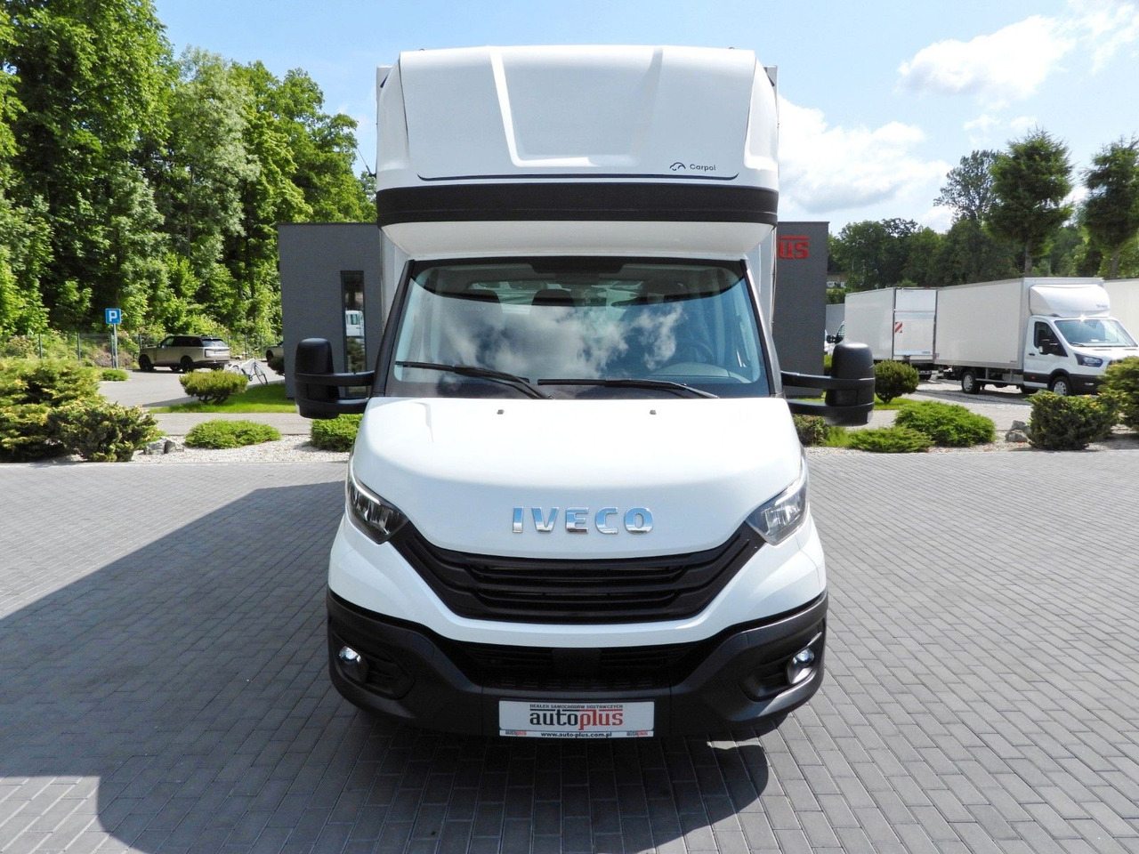 Iveco DAILY 35S18 PRITSCHE PLANE 10 PALETTEN TEMPOMAT - Curtain side van: picture 5 Iveco DAILY 35S18 PRITSCHE PLANE 10 PALETTEN TEMPOMAT - Curtain side van: picture 5