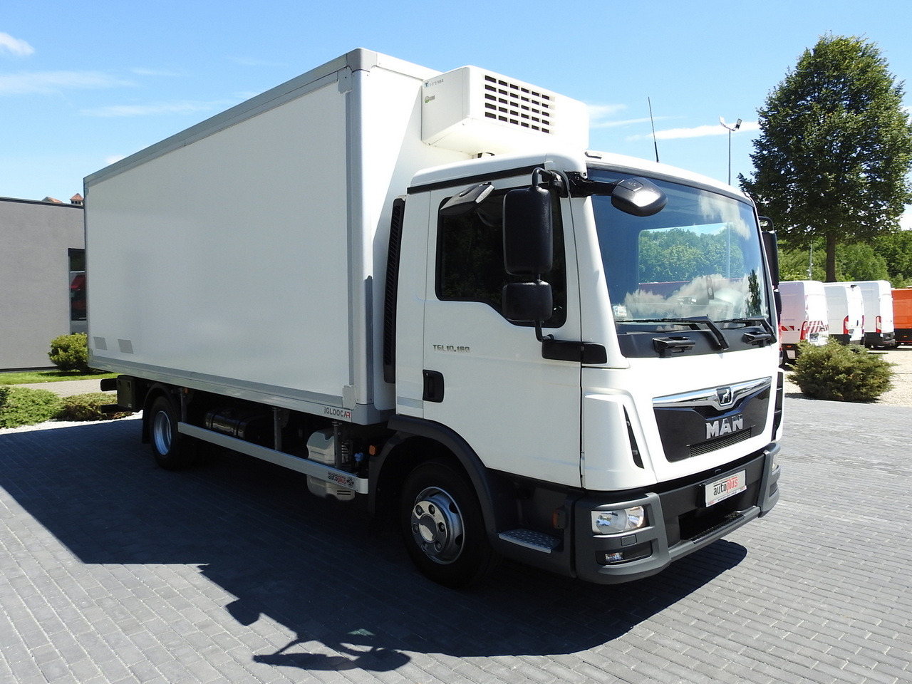 MAN TGL 10.180 REGRIGERATOR BOX -20*C 11 PALLETS POWER SUPPLY 230V AIR CONDITIONING PNEUMATICS TWIN WHEELS 180HP - Refrigerator truck: picture 4 MAN TGL 10.180 REGRIGERATOR BOX -20*C 11 PALLETS POWER SUPPLY 230V AIR CONDITIONING PNEUMATICS TWIN WHEELS 180HP - Refrigerator truck: picture 4