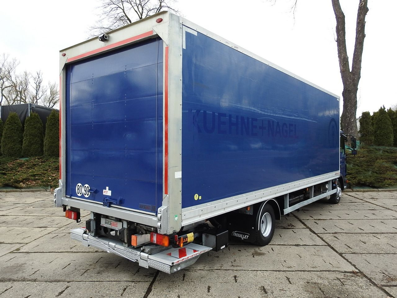 MAN TGL 12.220 BOX LIFT 18 PALLETS CRUISE CONTROLAIR CONDITIONING PNEUMATICS AUTOMATIC TWIN WHEELS 220HP - Box truck: picture 3 MAN TGL 12.220 BOX LIFT 18 PALLETS CRUISE CONTROLAIR CONDITIONING PNEUMATICS AUTOMATIC TWIN WHEELS 220HP - Box truck: picture 3