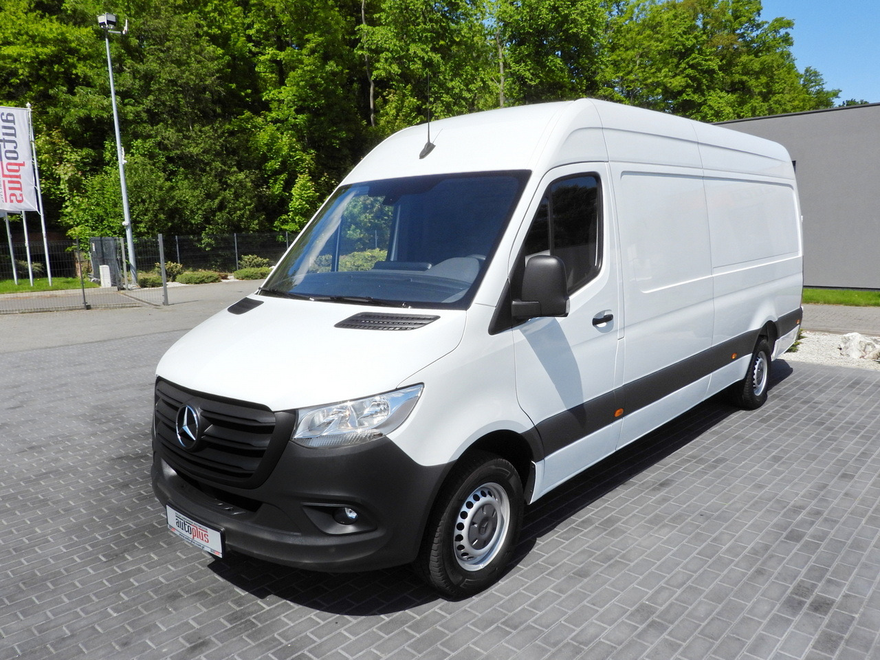 MERCEDES SPRINTER 316 VAN AIR CONDITIONING 165HP leasing MERCEDES SPRINTER 316 VAN AIR CONDITIONING 165HP: picture 6 MERCEDES SPRINTER 316 VAN AIR CONDITIONING 165HP leasing MERCEDES SPRINTER 316 VAN AIR CONDITIONING 165HP: picture 6