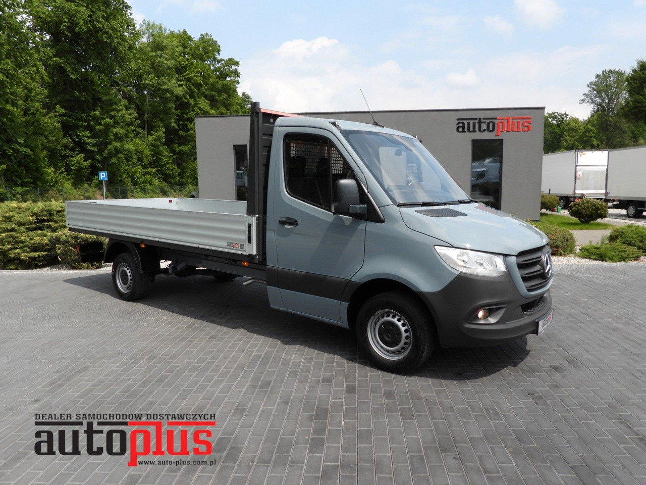 Mercedes-Benz SPRINTER 315 PRITSCHE 8 PALETTEN TEMPOMAT - Open body delivery van: picture 1 Mercedes-Benz SPRINTER 315 PRITSCHE 8 PALETTEN TEMPOMAT - Open body delivery van: picture 1