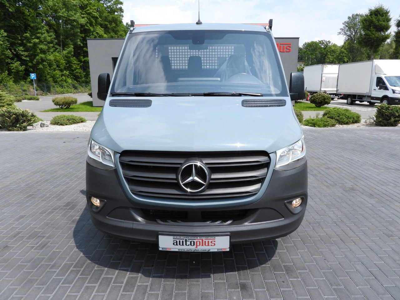 Mercedes-Benz SPRINTER 315 PRITSCHE 8 PALETTEN TEMPOMAT - Open body delivery van: picture 5 Mercedes-Benz SPRINTER 315 PRITSCHE 8 PALETTEN TEMPOMAT - Open body delivery van: picture 5
