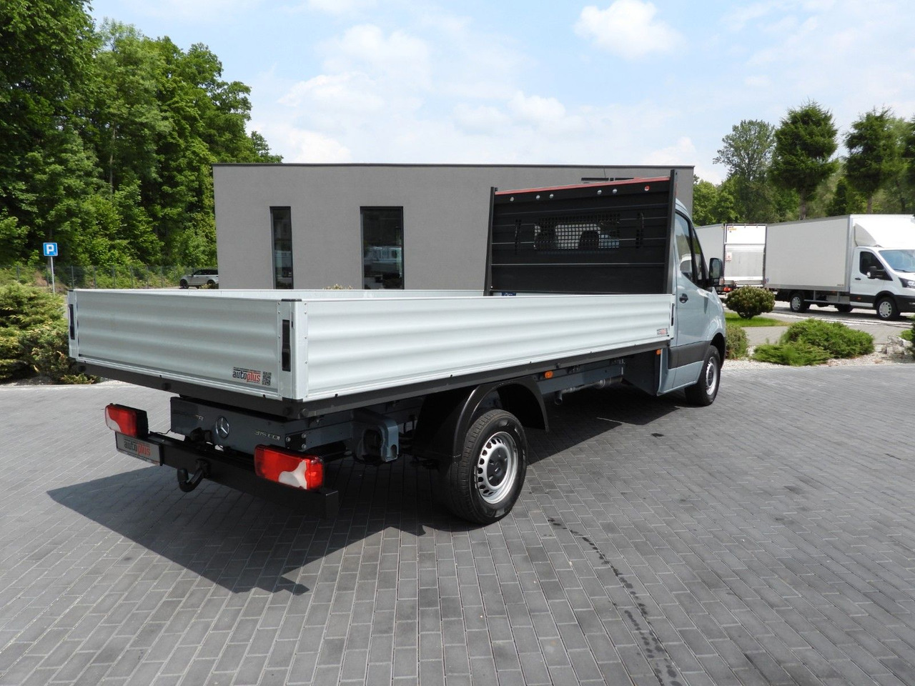 Mercedes-Benz SPRINTER 315 PRITSCHE 8 PALETTEN TEMPOMAT - Open body delivery van: picture 3 Mercedes-Benz SPRINTER 315 PRITSCHE 8 PALETTEN TEMPOMAT - Open body delivery van: picture 3