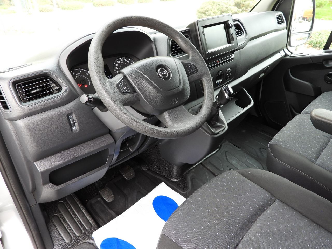 OPEL MOVANO BOX DELIVERY VAN 7 SEATS CRUISE CONTROL LED LIGHTS AIR CONDITIONING  180HP - Panel van: picture 2 OPEL MOVANO BOX DELIVERY VAN 7 SEATS CRUISE CONTROL LED LIGHTS AIR CONDITIONING  180HP - Panel van: picture 2