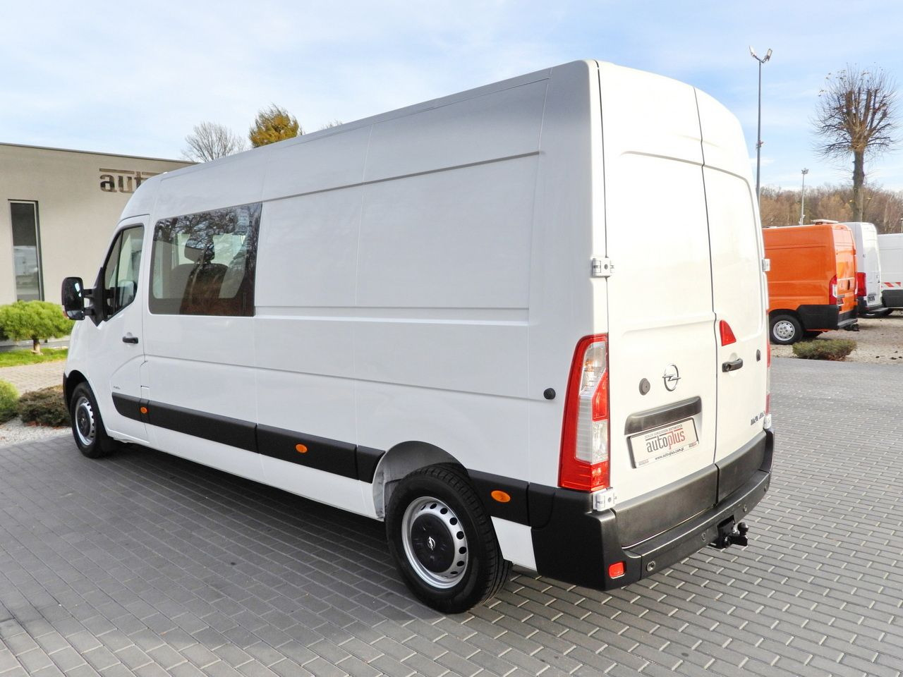 OPEL MOVANO BOX DELIVERY VAN 7 SEATS LED LIGHTS 135HP leasing OPEL MOVANO BOX DELIVERY VAN 7 SEATS LED LIGHTS 135HP: picture 10 OPEL MOVANO BOX DELIVERY VAN 7 SEATS LED LIGHTS 135HP leasing OPEL MOVANO BOX DELIVERY VAN 7 SEATS LED LIGHTS 135HP: picture 10