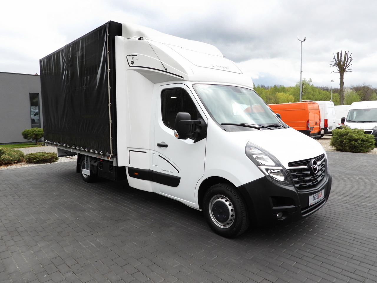 OPEL MOVANO TARPAULIN 10 PALLETS WEBASTO CRUISE CONTROL LED LIGHTS PNEUMATICS AIR CONDITIONING 165HP - Curtain side van: picture 4 OPEL MOVANO TARPAULIN 10 PALLETS WEBASTO CRUISE CONTROL LED LIGHTS PNEUMATICS AIR CONDITIONING 165HP - Curtain side van: picture 4