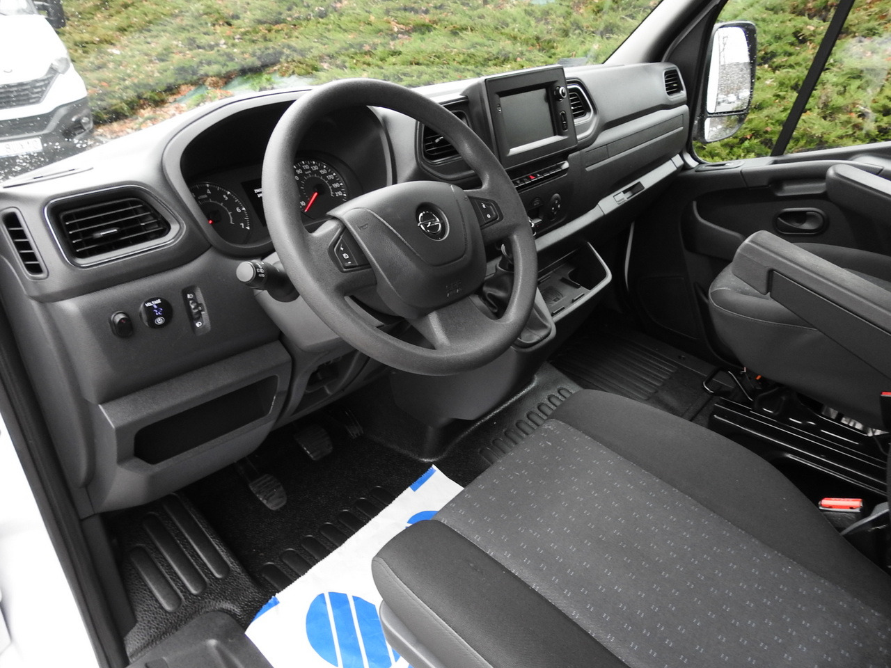 OPEL MOVANO TARPAULIN 10 PALLETS WEBASTO CRUISE CONTROL NAVIGATION AIR CONDITIONING LED LIGHTS PNEUMATICS 165HP - Curtain side van: picture 2 OPEL MOVANO TARPAULIN 10 PALLETS WEBASTO CRUISE CONTROL NAVIGATION AIR CONDITIONING LED LIGHTS PNEUMATICS 165HP - Curtain side van: picture 2