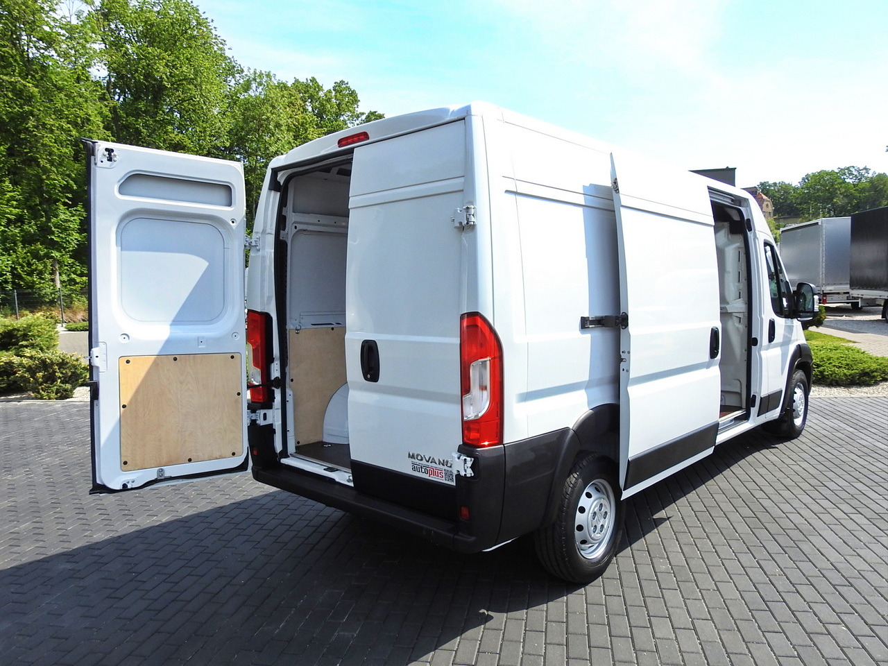 OPEL MOVANO VAN CRUISE CONTROL AIR CONDITIONING  140HP - Panel van: picture 3 OPEL MOVANO VAN CRUISE CONTROL AIR CONDITIONING  140HP - Panel van: picture 3