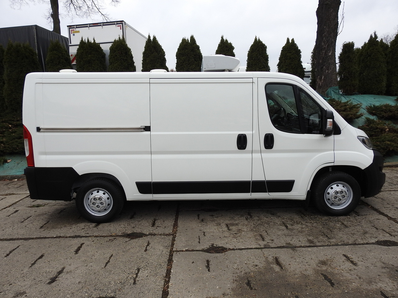 PEUGEOT BOXER REFRIGERATOR VAN -5*C TWO COMPARTMENTS CRUISE CONTROL AIR CONDITIONING  120HP leasing PEUGEOT BOXER REFRIGERATOR VAN -5*C TWO COMPARTMENTS CRUISE CONTROL AIR CONDITIONING  120HP: picture 7