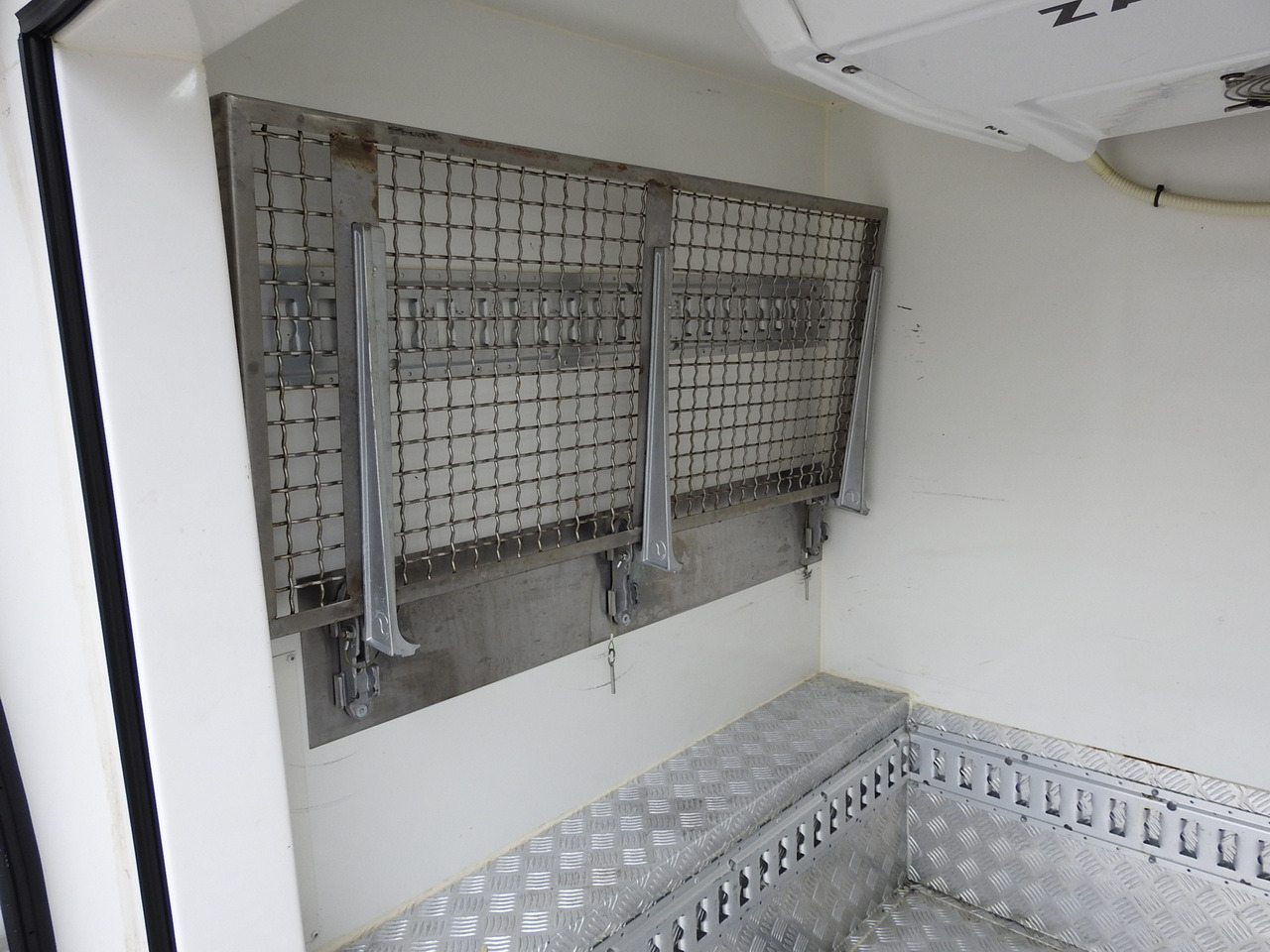 PEUGEOT BOXER REFRIGERATOR VAN -5*C TWO COMPARTMENTS CRUISE CONTROL AIR CONDITIONING  120HP leasing PEUGEOT BOXER REFRIGERATOR VAN -5*C TWO COMPARTMENTS CRUISE CONTROL AIR CONDITIONING  120HP: picture 25