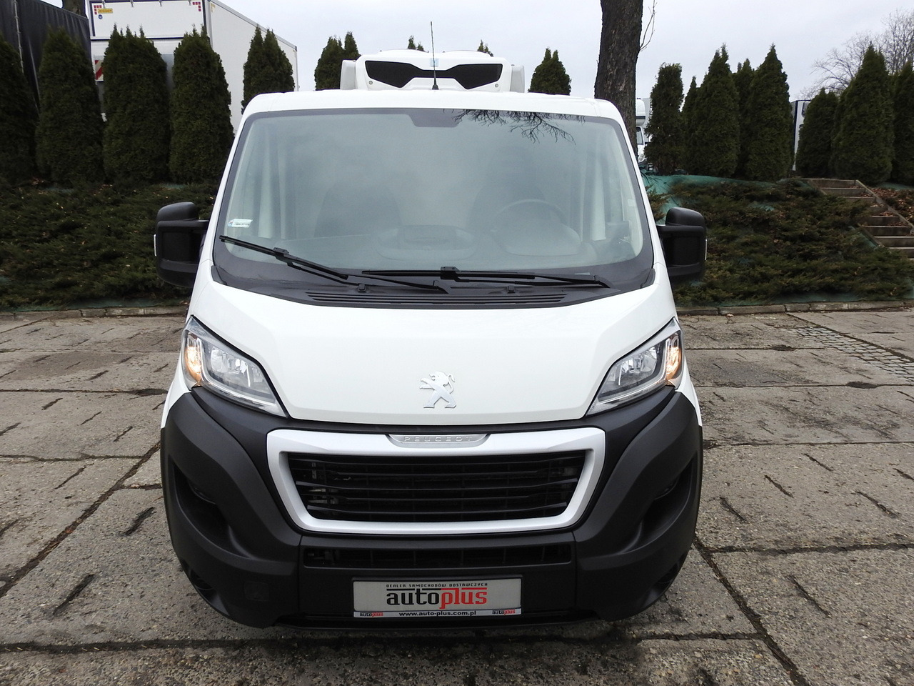 PEUGEOT BOXER REFRIGERATOR VAN -5*C TWO COMPARTMENTS CRUISE CONTROL AIR CONDITIONING 120HP - Refrigerated delivery van: picture 5 PEUGEOT BOXER REFRIGERATOR VAN -5*C TWO COMPARTMENTS CRUISE CONTROL AIR CONDITIONING 120HP - Refrigerated delivery van: picture 5