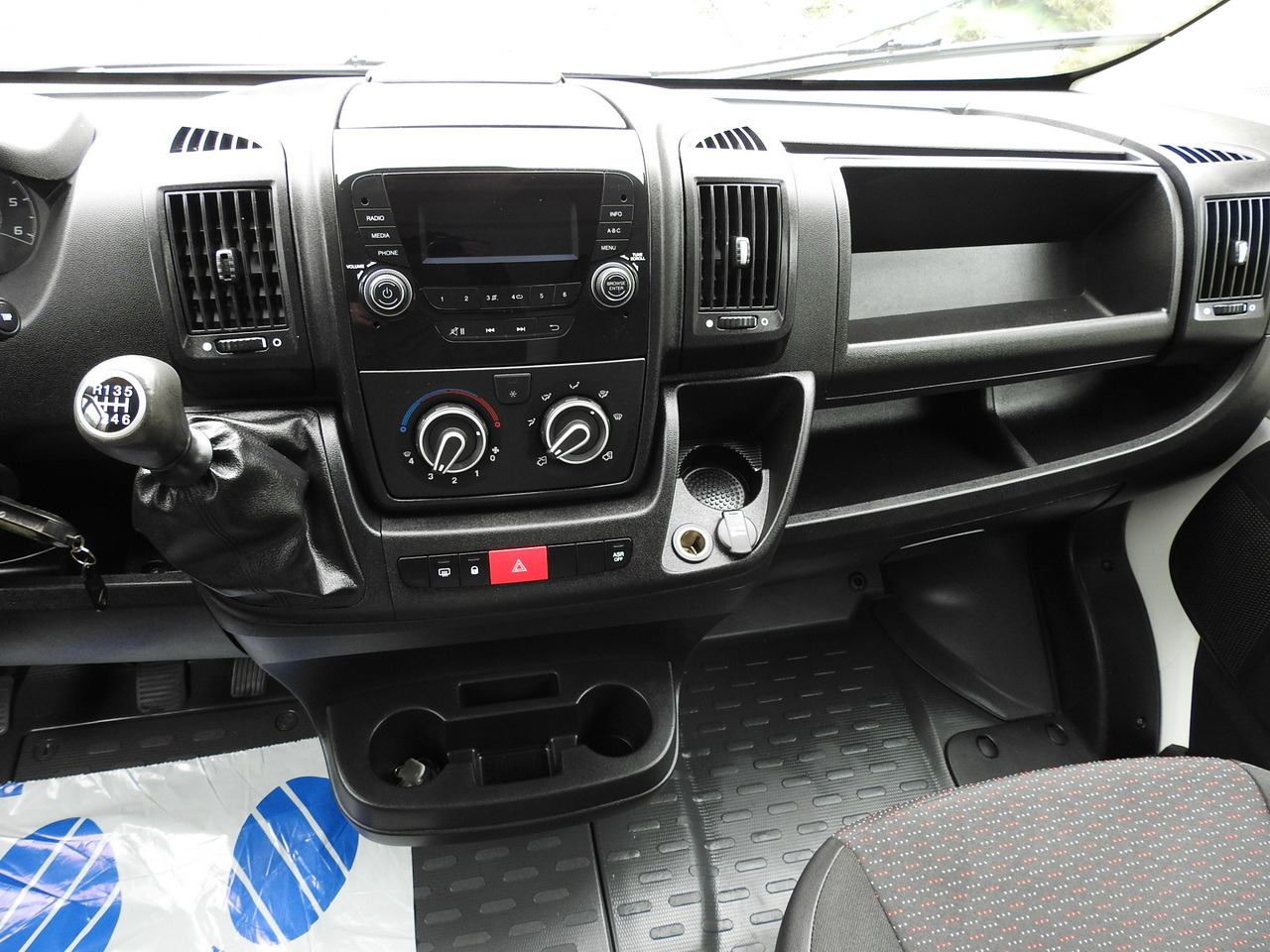 PEUGEOT BOXER REFRIGERATOR VAN -5*C TWO COMPARTMENTS CRUISE CONTROL AIR CONDITIONING  120HP leasing PEUGEOT BOXER REFRIGERATOR VAN -5*C TWO COMPARTMENTS CRUISE CONTROL AIR CONDITIONING  120HP: picture 37