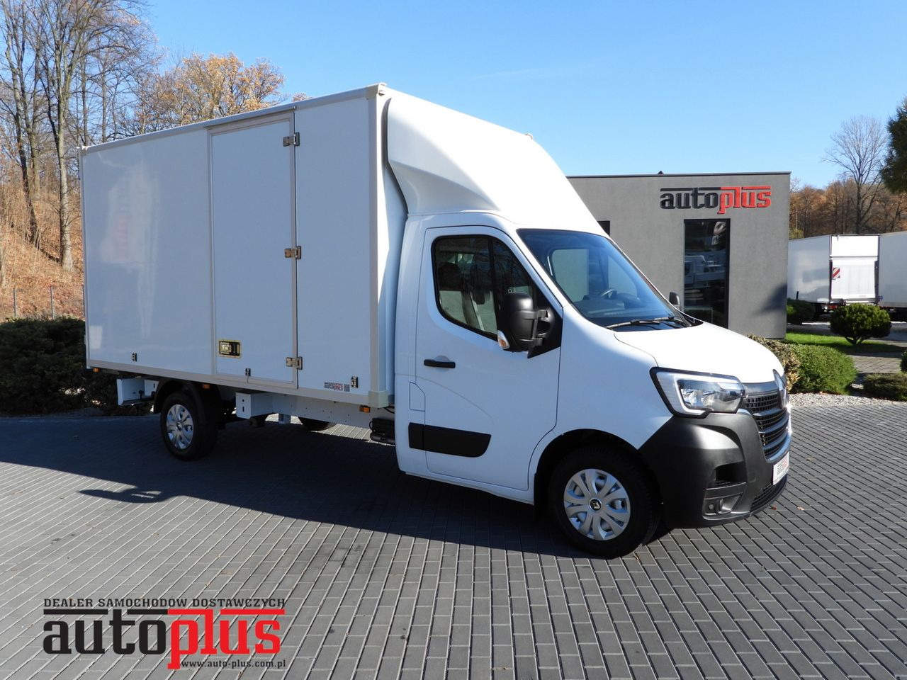 RENAULT MASTER BOX 8 PALLETS CRUISE CONTROL NAVIGATION LED LIGHTS AIR CONDITIONING 145HP - Closed box van: picture 1 RENAULT MASTER BOX 8 PALLETS CRUISE CONTROL NAVIGATION LED LIGHTS AIR CONDITIONING 145HP - Closed box van: picture 1