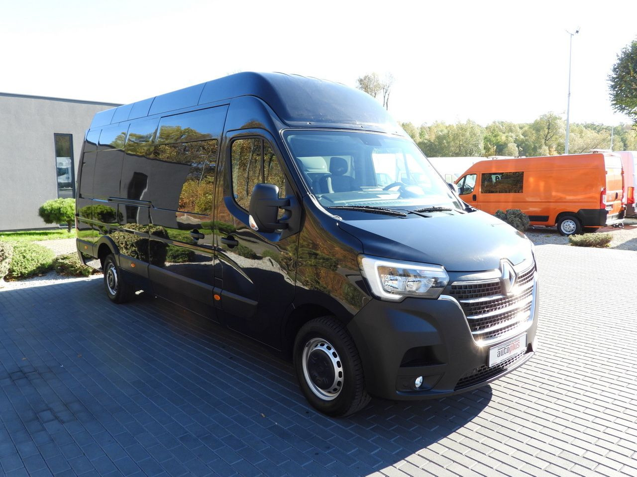 RENAULT MASTER BOX DELIVERY VAN 7 SEATS CRUISE CONTROL LED LIGHTS AIR CONDITIONING 165HP - Panel van: picture 4 RENAULT MASTER BOX DELIVERY VAN 7 SEATS CRUISE CONTROL LED LIGHTS AIR CONDITIONING 165HP - Panel van: picture 4