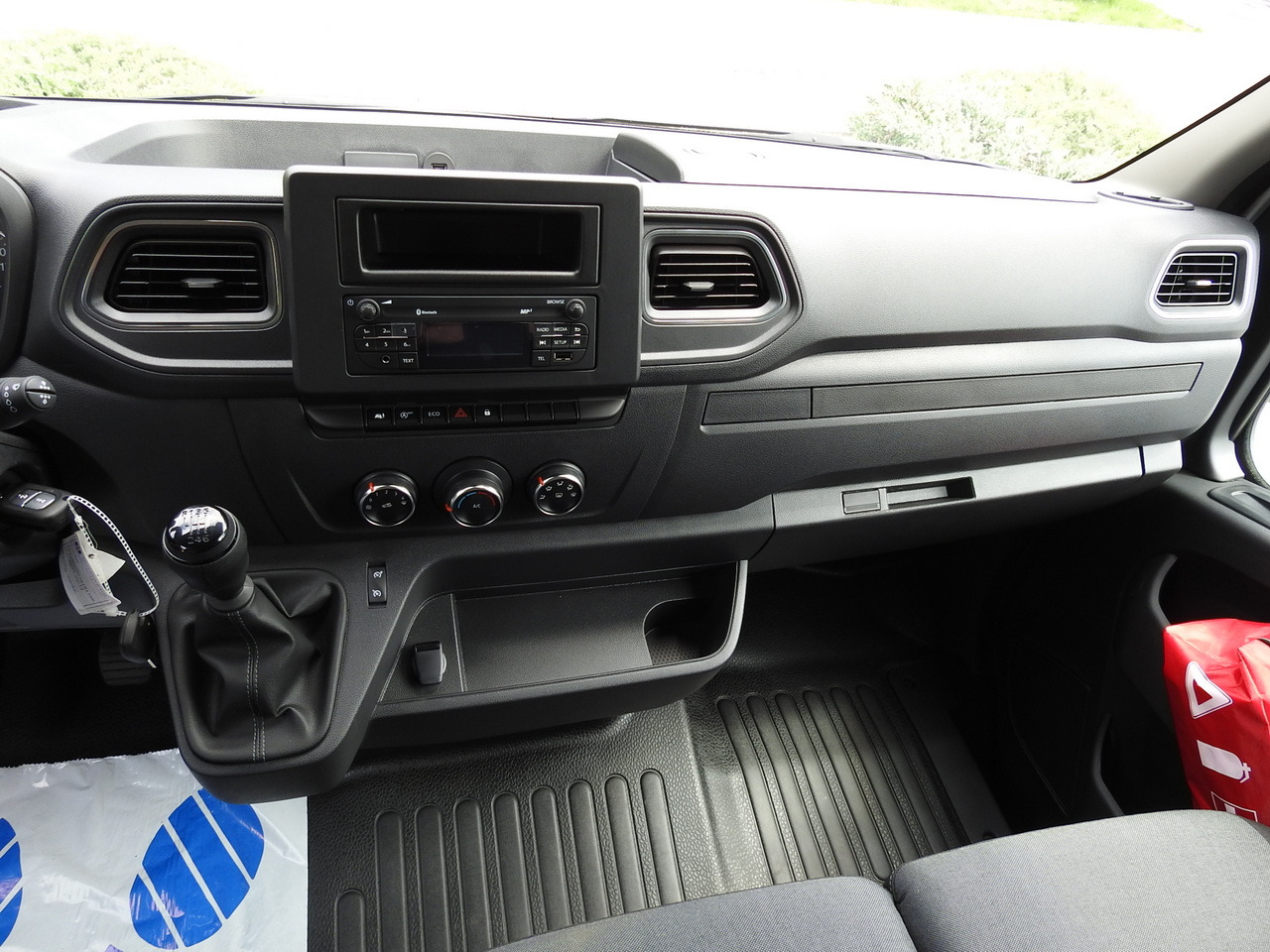 RENAULT MASTER NEW REGRIGERATOR BOX -10*C 8 PALLETS CRUISE CONTROL AIR CONDITIONING LED LIGHTS GUARANTEE 165HP leasing RENAULT MASTER NEW REGRIGERATOR BOX -10*C 8 PALLETS CRUISE CONTROL AIR CONDITIONING LED LIGHTS GUARANTEE 165HP: picture 33 RENAULT MASTER NEW REGRIGERATOR BOX -10*C 8 PALLETS CRUISE CONTROL AIR CONDITIONING LED LIGHTS GUARANTEE 165HP leasing RENAULT MASTER NEW REGRIGERATOR BOX -10*C 8 PALLETS CRUISE CONTROL AIR CONDITIONING LED LIGHTS GUARANTEE 165HP: picture 33