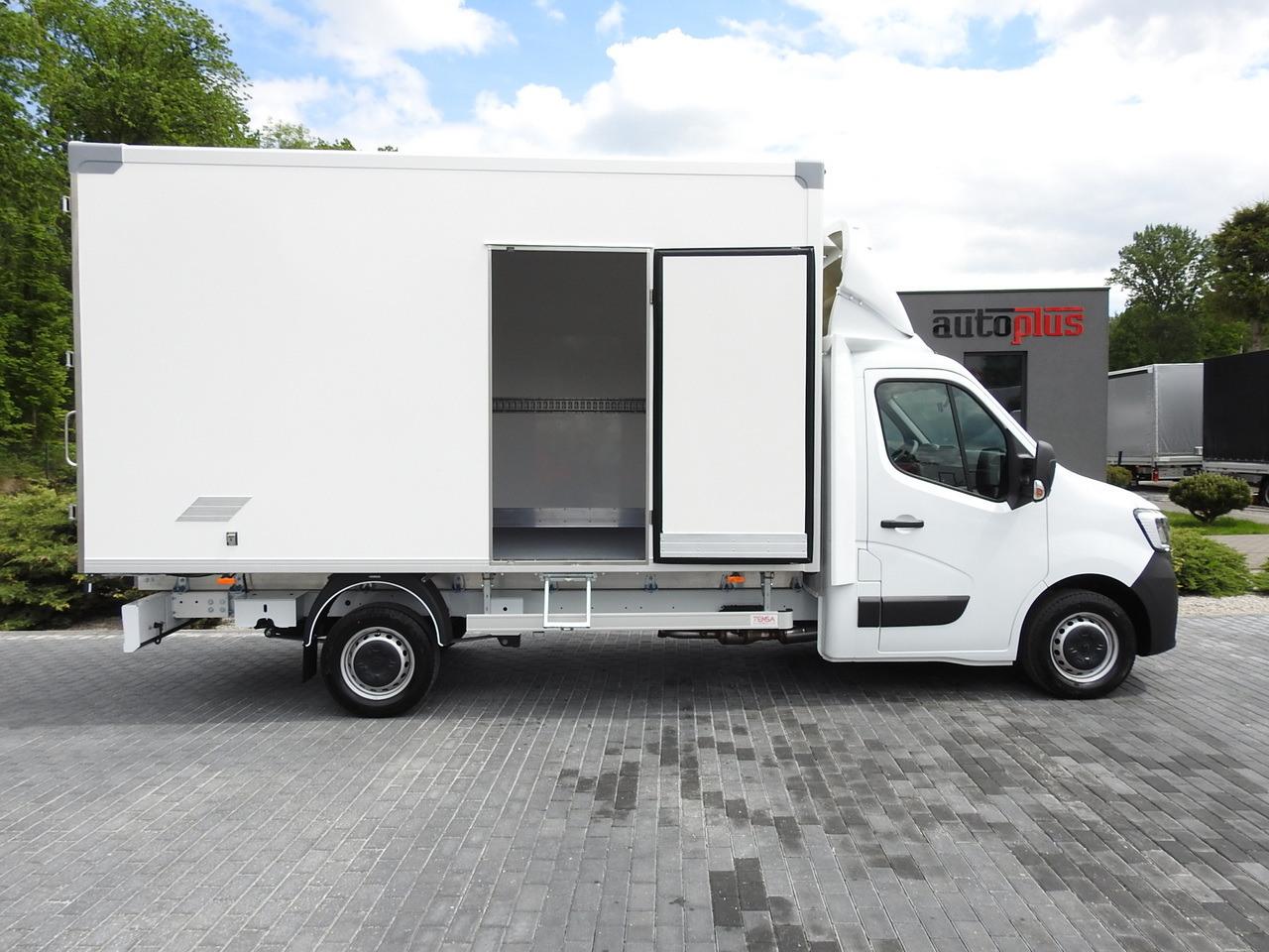 RENAULT MASTER NEW REGRIGERATOR BOX -10*C 8 PALLETS CRUISE CONTROL AIR CONDITIONING LED LIGHTS GUARANTEE 165HP leasing RENAULT MASTER NEW REGRIGERATOR BOX -10*C 8 PALLETS CRUISE CONTROL AIR CONDITIONING LED LIGHTS GUARANTEE 165HP: picture 8 RENAULT MASTER NEW REGRIGERATOR BOX -10*C 8 PALLETS CRUISE CONTROL AIR CONDITIONING LED LIGHTS GUARANTEE 165HP leasing RENAULT MASTER NEW REGRIGERATOR BOX -10*C 8 PALLETS CRUISE CONTROL AIR CONDITIONING LED LIGHTS GUARANTEE 165HP: picture 8