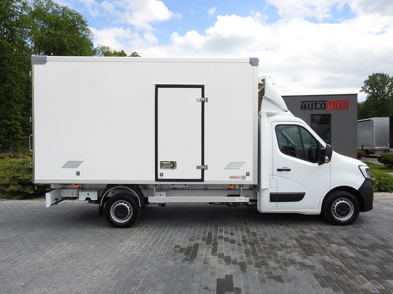 RENAULT MASTER NEW REGRIGERATOR BOX -10*C 8 PALLETS CRUISE CONTROL AIR CONDITIONING LED LIGHTS GUARANTEE 165HP leasing RENAULT MASTER NEW REGRIGERATOR BOX -10*C 8 PALLETS CRUISE CONTROL AIR CONDITIONING LED LIGHTS GUARANTEE 165HP: picture 7 RENAULT MASTER NEW REGRIGERATOR BOX -10*C 8 PALLETS CRUISE CONTROL AIR CONDITIONING LED LIGHTS GUARANTEE 165HP leasing RENAULT MASTER NEW REGRIGERATOR BOX -10*C 8 PALLETS CRUISE CONTROL AIR CONDITIONING LED LIGHTS GUARANTEE 165HP: picture 7