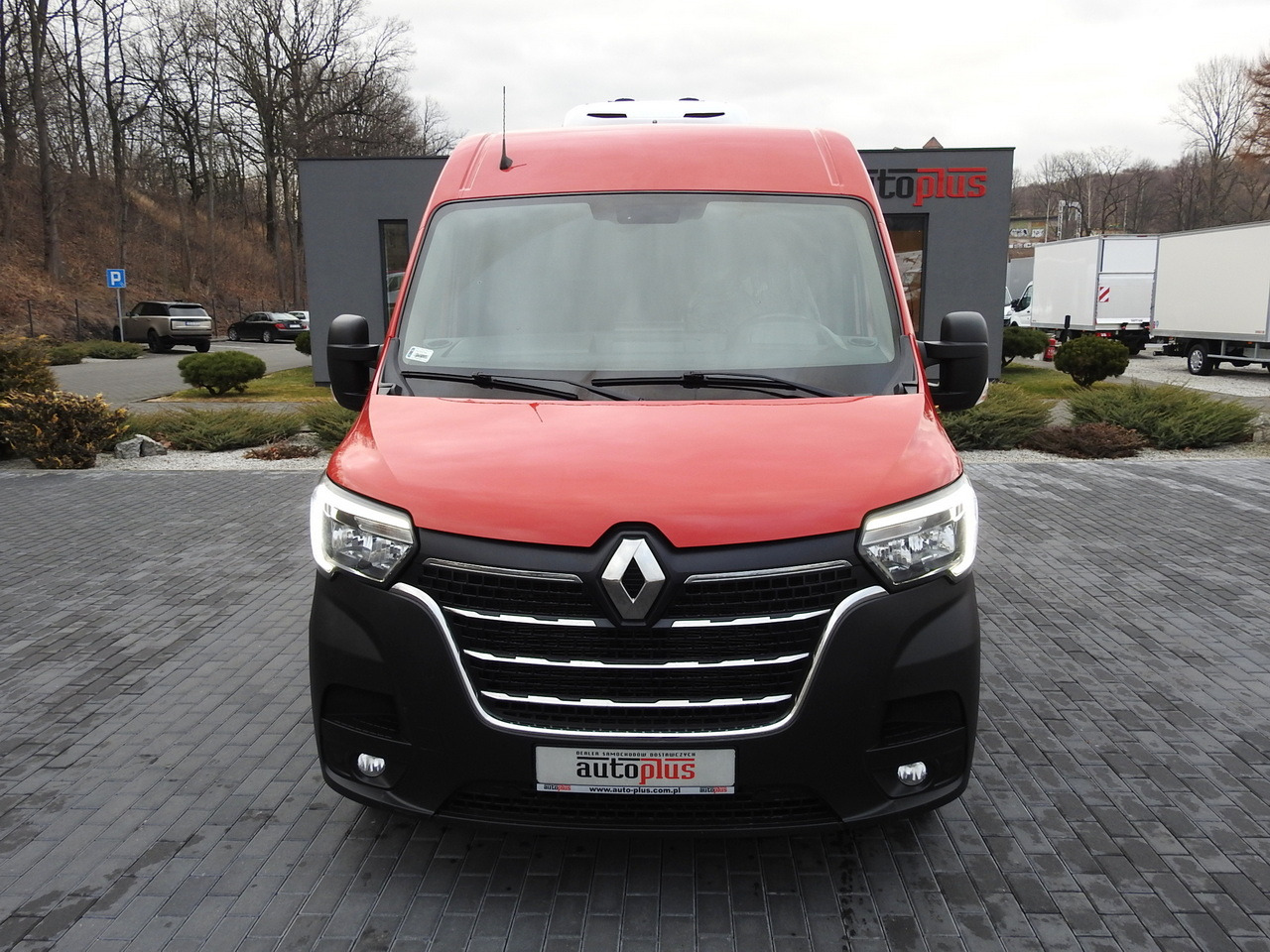 RENAULT MASTER REFRIGERATOR VAN 1*C CRUISE CONTROL AIR CONDITIONING LED LIGHTS 135HP - Refrigerated delivery van: picture 5 RENAULT MASTER REFRIGERATOR VAN 1*C CRUISE CONTROL AIR CONDITIONING LED LIGHTS 135HP - Refrigerated delivery van: picture 5