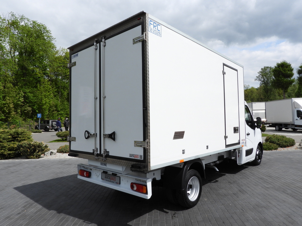 RENAULT MASTER REGRIGERATOR BOX -10*C CRUISE CONTROL LED LIGHTS TWIN WHEELS AIR CONDITIONING 145HP - Refrigerated delivery van: picture 3 RENAULT MASTER REGRIGERATOR BOX -10*C CRUISE CONTROL LED LIGHTS TWIN WHEELS AIR CONDITIONING 145HP - Refrigerated delivery van: picture 3