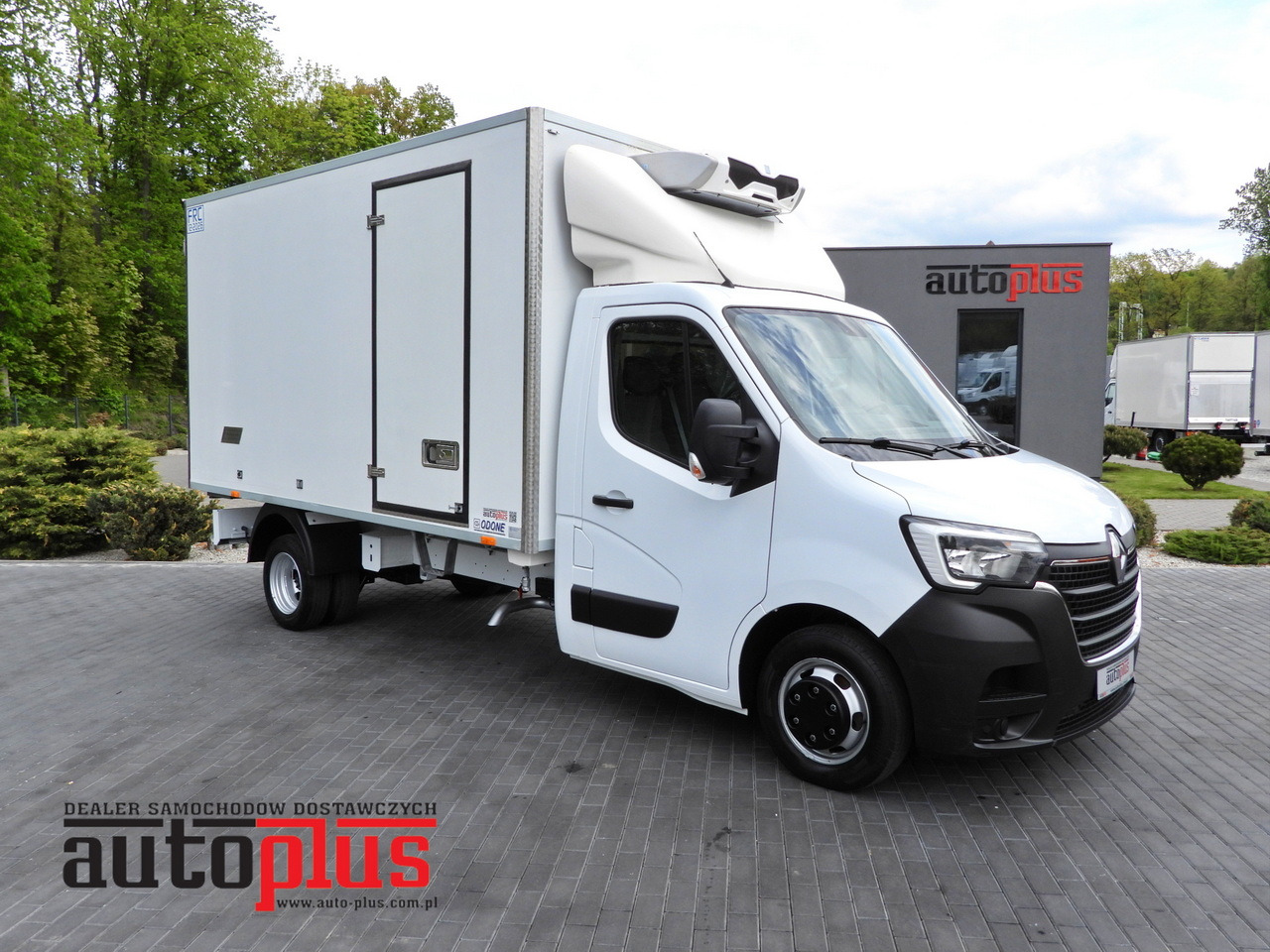RENAULT MASTER REGRIGERATOR BOX -10*C CRUISE CONTROL LED LIGHTS TWIN WHEELS AIR CONDITIONING 145HP - Refrigerated delivery van: picture 1 RENAULT MASTER REGRIGERATOR BOX -10*C CRUISE CONTROL LED LIGHTS TWIN WHEELS AIR CONDITIONING 145HP - Refrigerated delivery van: picture 1