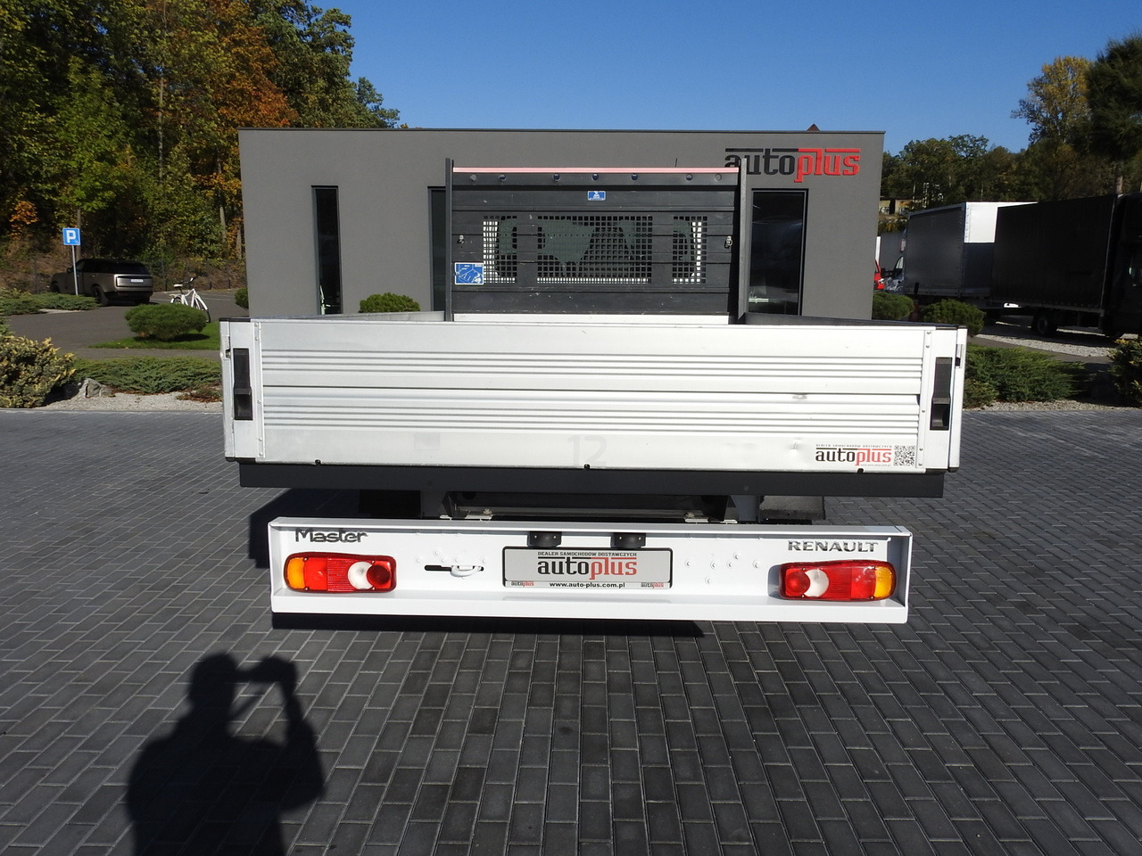 Open body delivery van RENAULT MASTER STAKE BODY CRUISE CONTROL AIR CONDITIONING LED LIGHTS TWIN WHEELS 130HP: picture 10 Open body delivery van RENAULT MASTER STAKE BODY CRUISE CONTROL AIR CONDITIONING LED LIGHTS TWIN WHEELS 130HP: picture 10