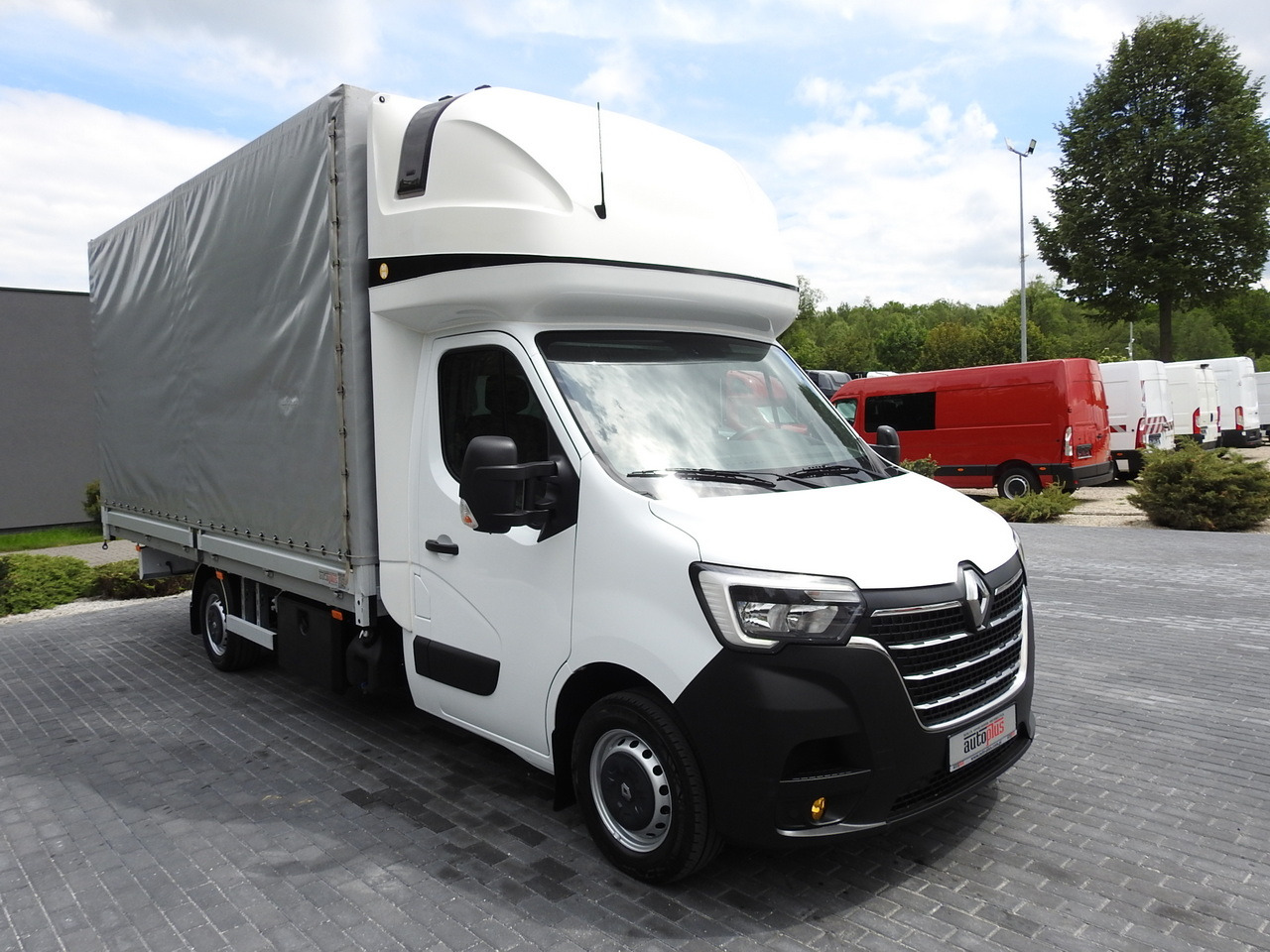 RENAULT MASTER TARPAULIN 10 PALLETS WEBASTO CRUISE CONTROL AIR CONDITIONING LED LIGHTS 165HP - Curtain side van: picture 4 RENAULT MASTER TARPAULIN 10 PALLETS WEBASTO CRUISE CONTROL AIR CONDITIONING LED LIGHTS 165HP - Curtain side van: picture 4