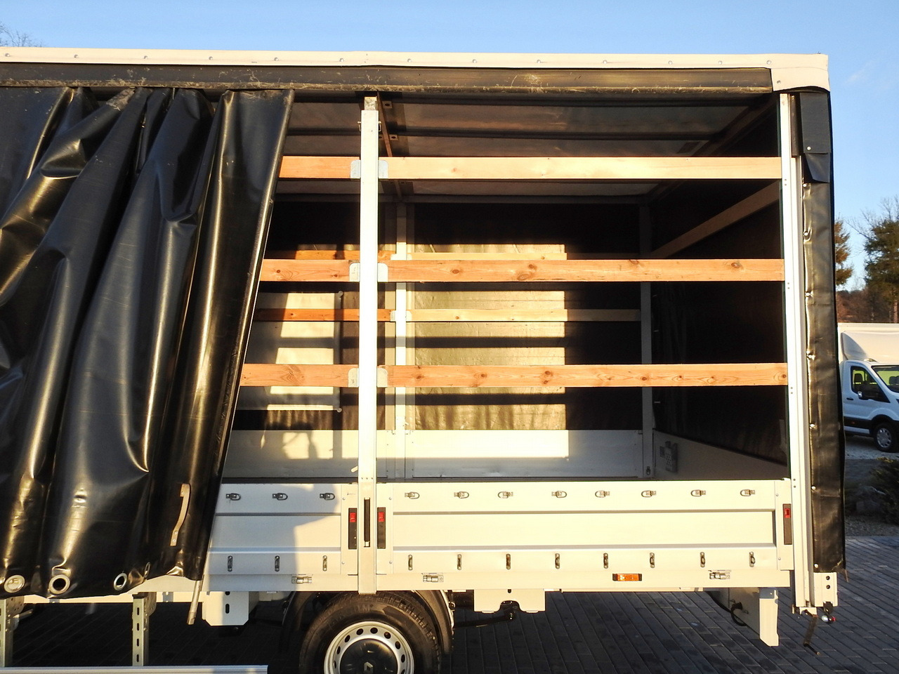 RENAULT MASTER TARPAULIN 10 PALLETS WEBASTO CRUISE CONTROL AIR CONDITIONING PNEUMATICS AUTOMATIC TRANSMISSION   170HP leasing RENAULT MASTER TARPAULIN 10 PALLETS WEBASTO CRUISE CONTROL AIR CONDITIONING PNEUMATICS AUTOMATIC TRANSMISSION   170HP: picture 22