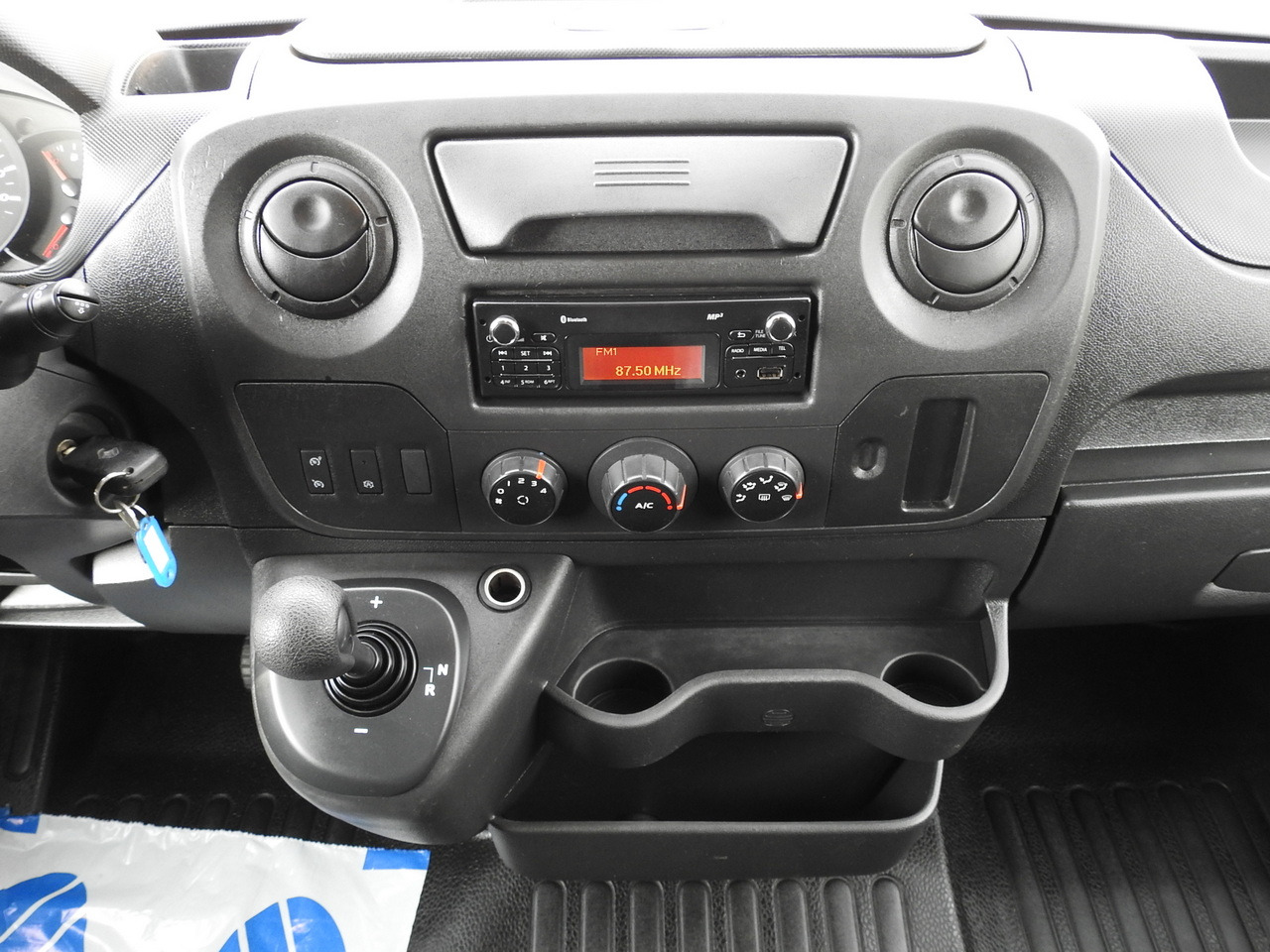 RENAULT MASTER TARPAULIN 10 PALLETS WEBASTO CRUISE CONTROL AIR CONDITIONING PNEUMATICS AUTOMATIC TRANSMISSION   170HP leasing RENAULT MASTER TARPAULIN 10 PALLETS WEBASTO CRUISE CONTROL AIR CONDITIONING PNEUMATICS AUTOMATIC TRANSMISSION   170HP: picture 31