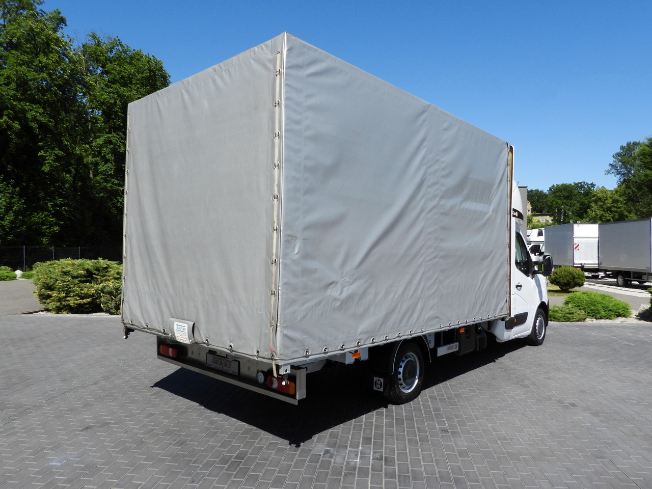 RENAULT MASTER TARPAULIN 10 PALLETS WEBASTO CRUISE CONTROL LED LIGHTS PNEUMATICS AIR CONDITIONING 165HP - Curtain side van: picture 3 RENAULT MASTER TARPAULIN 10 PALLETS WEBASTO CRUISE CONTROL LED LIGHTS PNEUMATICS AIR CONDITIONING 165HP - Curtain side van: picture 3