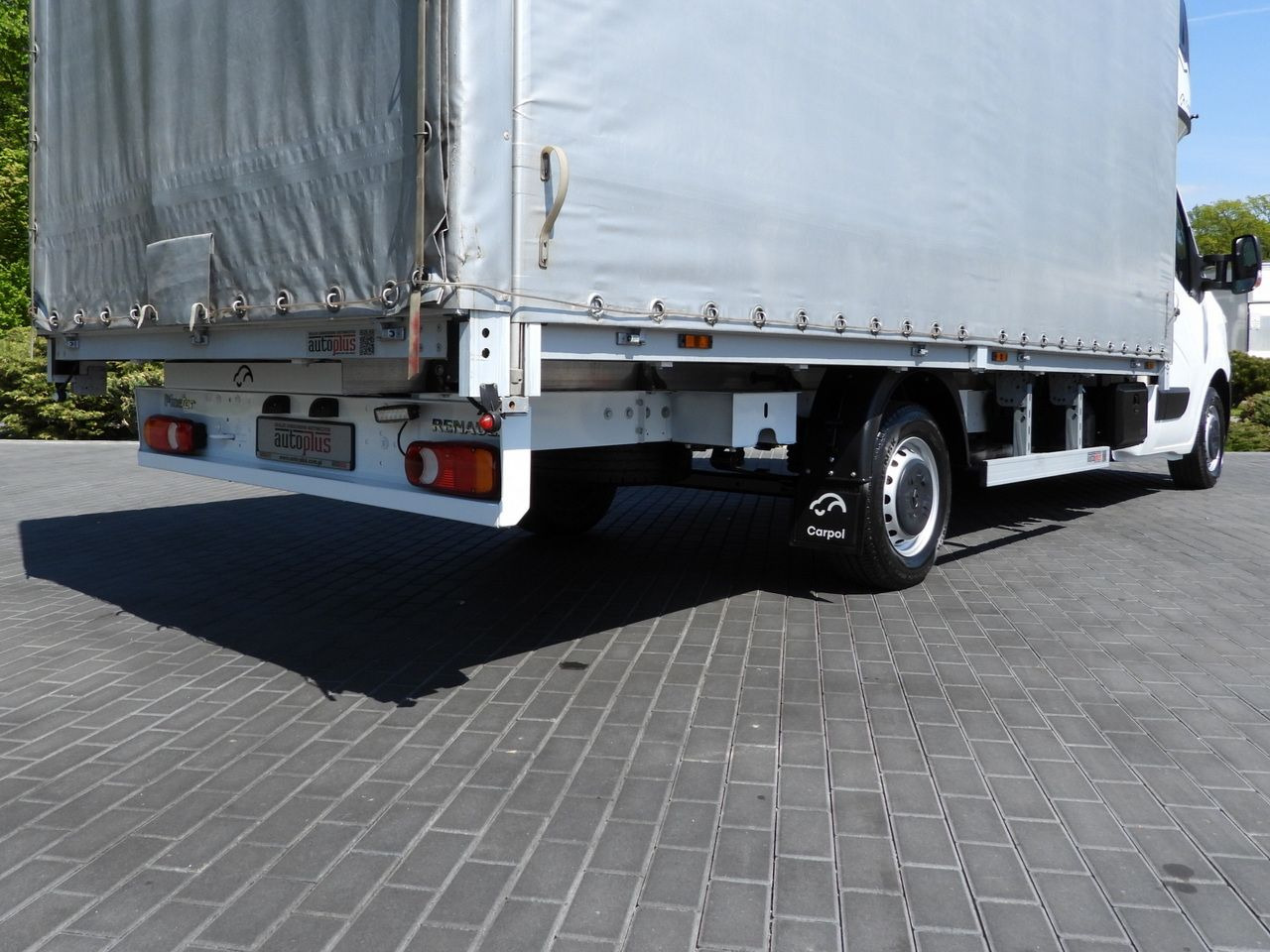 Curtain side van RENAULT MASTER TARPAULIN 10 PALLETS WEBASTO CRUISE CONTROL LED LIGHTS PNEUMATICS AIR CONDITIONING 165HP: picture 27 Curtain side van RENAULT MASTER TARPAULIN 10 PALLETS WEBASTO CRUISE CONTROL LED LIGHTS PNEUMATICS AIR CONDITIONING 165HP: picture 27