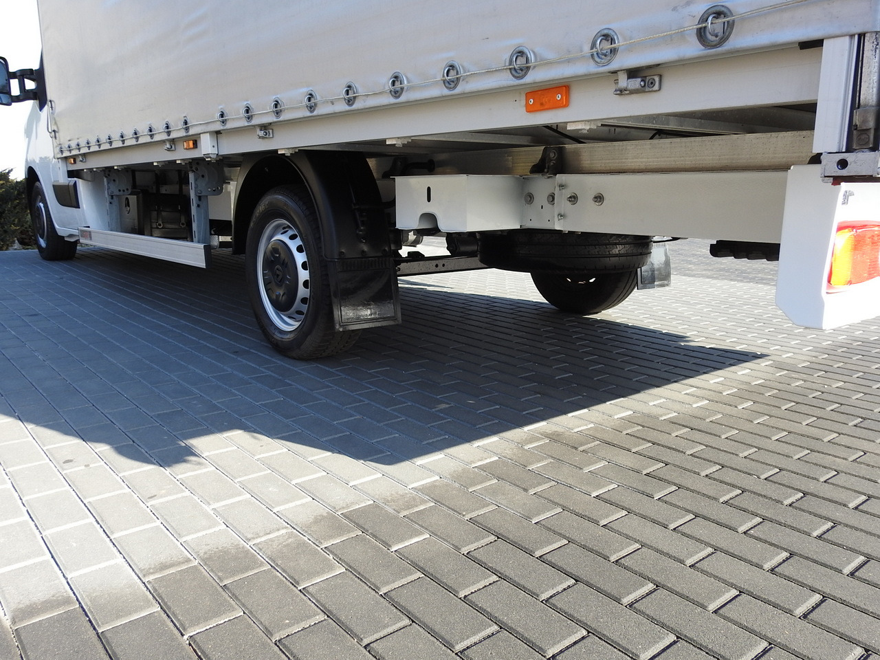 Curtain side van RENAULT MASTER  TARPAULIN 10 PALLETS WEBASTO CRUISE CONTROL LED LIGHTS PNEUMATICS AIR CONDITIONING  165HP: picture 16