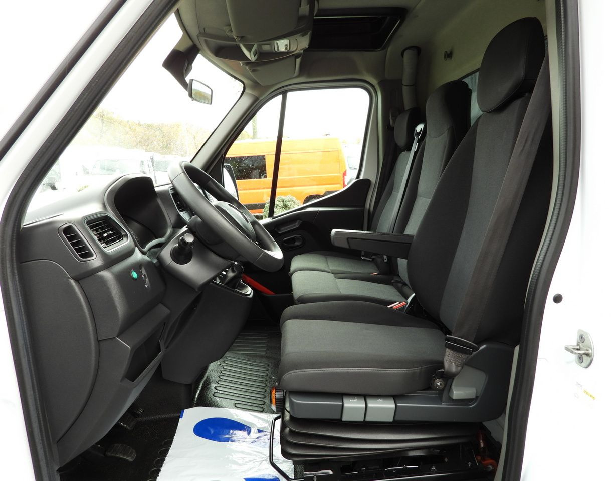 Curtain side van RENAULT MASTER TARPAULIN 10 PALLETS WEBASTO CRUISE CONTROL NAVIGATION LED LIGHTS TWIN WHEELS AIR CONDITIONING 165HP: picture 31 Curtain side van RENAULT MASTER TARPAULIN 10 PALLETS WEBASTO CRUISE CONTROL NAVIGATION LED LIGHTS TWIN WHEELS AIR CONDITIONING 165HP: picture 31