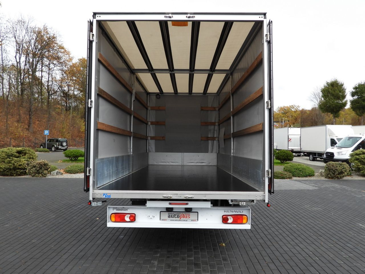 Curtain side van RENAULT MASTER TARPAULIN 10 PALLETS WEBASTO CRUISE CONTROL NAVIGATION LED LIGHTS TWIN WHEELS AIR CONDITIONING 165HP: picture 12 Curtain side van RENAULT MASTER TARPAULIN 10 PALLETS WEBASTO CRUISE CONTROL NAVIGATION LED LIGHTS TWIN WHEELS AIR CONDITIONING 165HP: picture 12