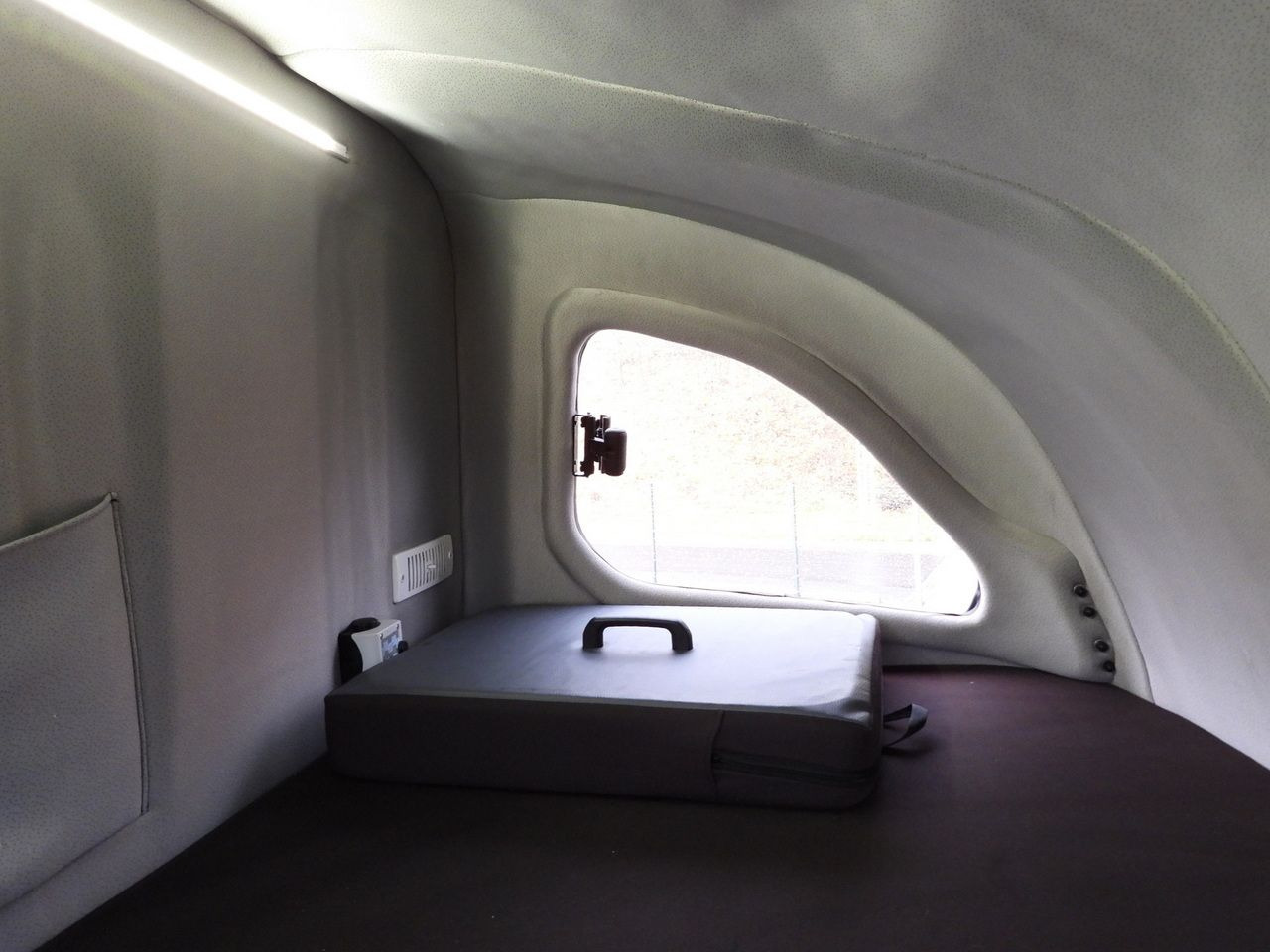 Curtain side van RENAULT MASTER TARPAULIN 10 PALLETS WEBASTO CRUISE CONTROL NAVIGATION LED LIGHTS TWIN WHEELS AIR CONDITIONING 165HP: picture 45 Curtain side van RENAULT MASTER TARPAULIN 10 PALLETS WEBASTO CRUISE CONTROL NAVIGATION LED LIGHTS TWIN WHEELS AIR CONDITIONING 165HP: picture 45