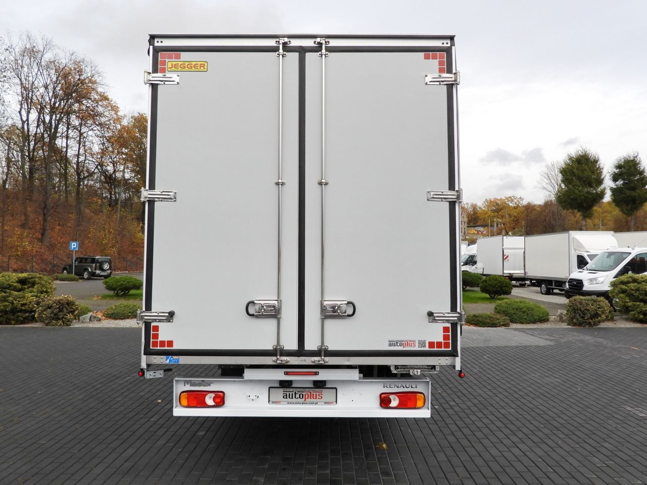 Curtain side van RENAULT MASTER TARPAULIN 10 PALLETS WEBASTO CRUISE CONTROL NAVIGATION LED LIGHTS TWIN WHEELS AIR CONDITIONING 165HP: picture 11 Curtain side van RENAULT MASTER TARPAULIN 10 PALLETS WEBASTO CRUISE CONTROL NAVIGATION LED LIGHTS TWIN WHEELS AIR CONDITIONING 165HP: picture 11