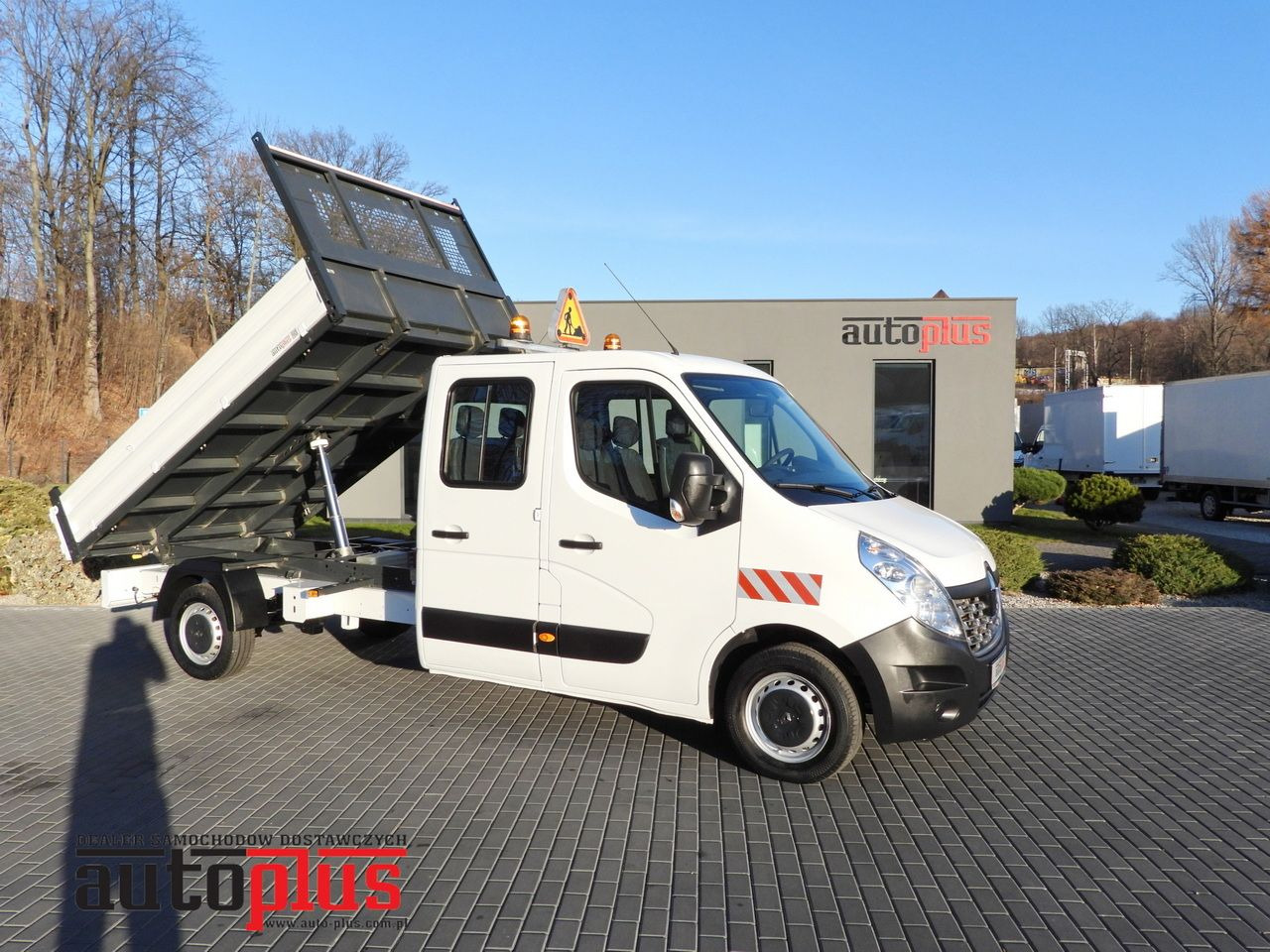 RENAULT MASTER TIPPER DOUBLE CABIN DOKA 7 SEATS CRUISE CONTROL AIR CONDITIONING 145HP - Tipper van: picture 1 RENAULT MASTER TIPPER DOUBLE CABIN DOKA 7 SEATS CRUISE CONTROL AIR CONDITIONING 145HP - Tipper van: picture 1