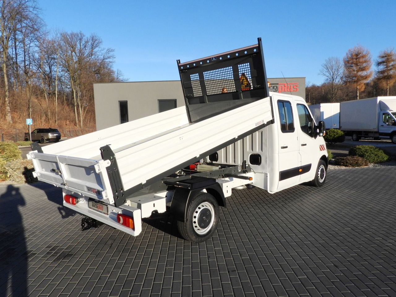 RENAULT MASTER TIPPER DOUBLE CABIN DOKA 7 SEATS CRUISE CONTROL AIR CONDITIONING 145HP - Tipper van: picture 3 RENAULT MASTER TIPPER DOUBLE CABIN DOKA 7 SEATS CRUISE CONTROL AIR CONDITIONING 145HP - Tipper van: picture 3