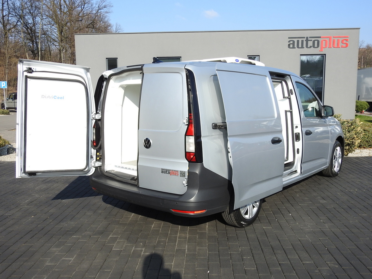 VOLKSWAGEN CADDY REFRIGERATOR VAN -20*C HEATING FUNCTION POWER SUPPLY 230V CRUISE CONTROL LED LIGHTS AIR CONDITIONING 100HP - Refrigerated delivery van: picture 3 VOLKSWAGEN CADDY REFRIGERATOR VAN -20*C HEATING FUNCTION POWER SUPPLY 230V CRUISE CONTROL LED LIGHTS AIR CONDITIONING 100HP - Refrigerated delivery van: picture 3