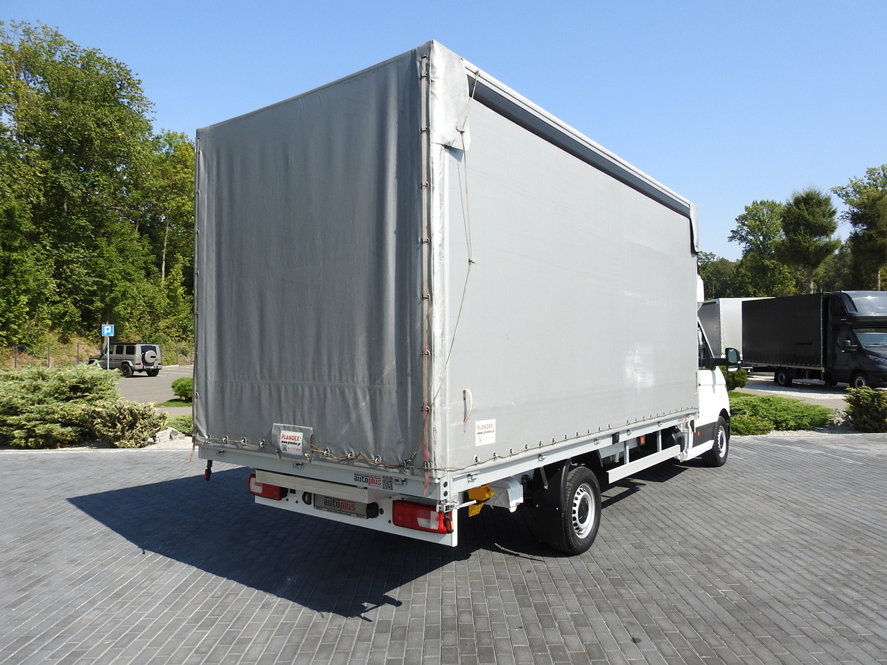 VOLKSWAGEN CRAFTER TARPAULIN 10 PALLETS WEBASTO CRUISE CONTROL AIR CONDITIONING LED LIGHTS 180HP - Curtain side van: picture 3 VOLKSWAGEN CRAFTER TARPAULIN 10 PALLETS WEBASTO CRUISE CONTROL AIR CONDITIONING LED LIGHTS 180HP - Curtain side van: picture 3